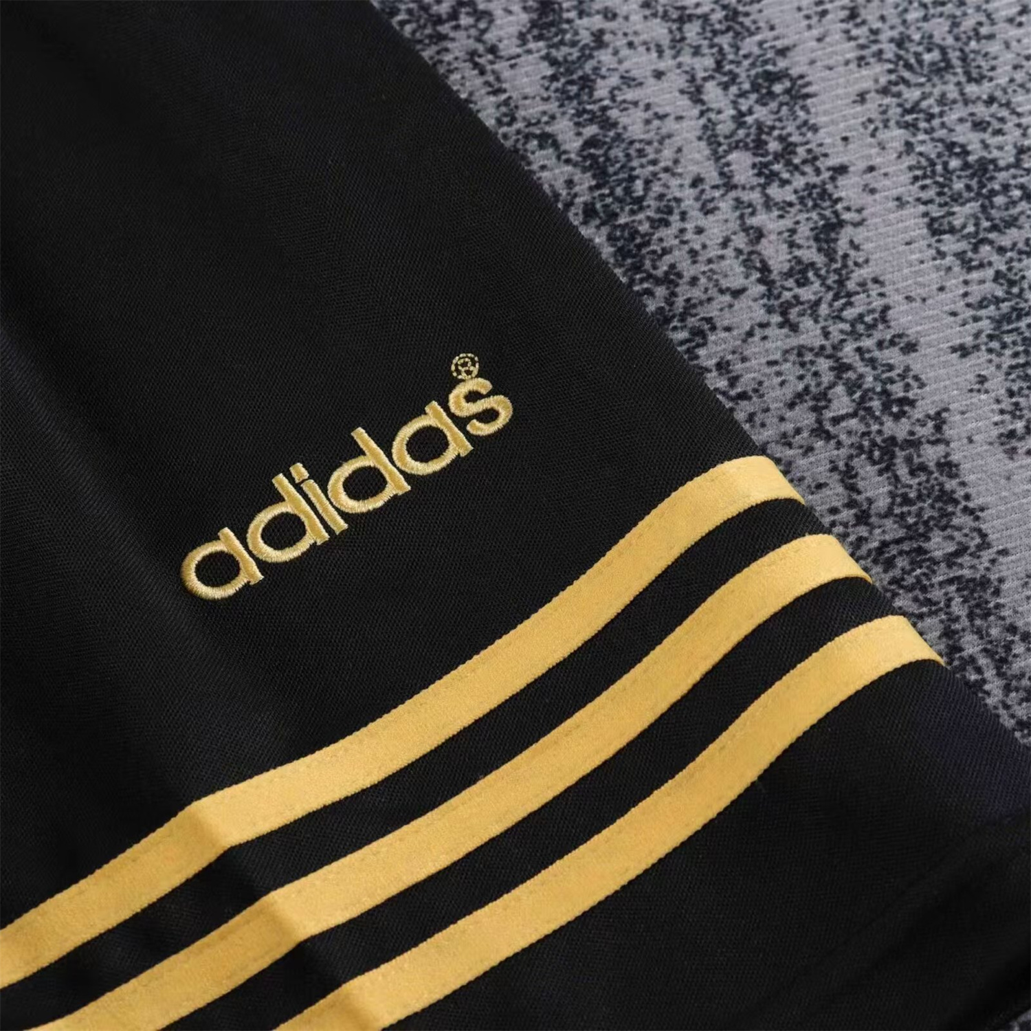 TKH-turbokithub-Retro Liver.pool 1994-96 Third Kids Kit