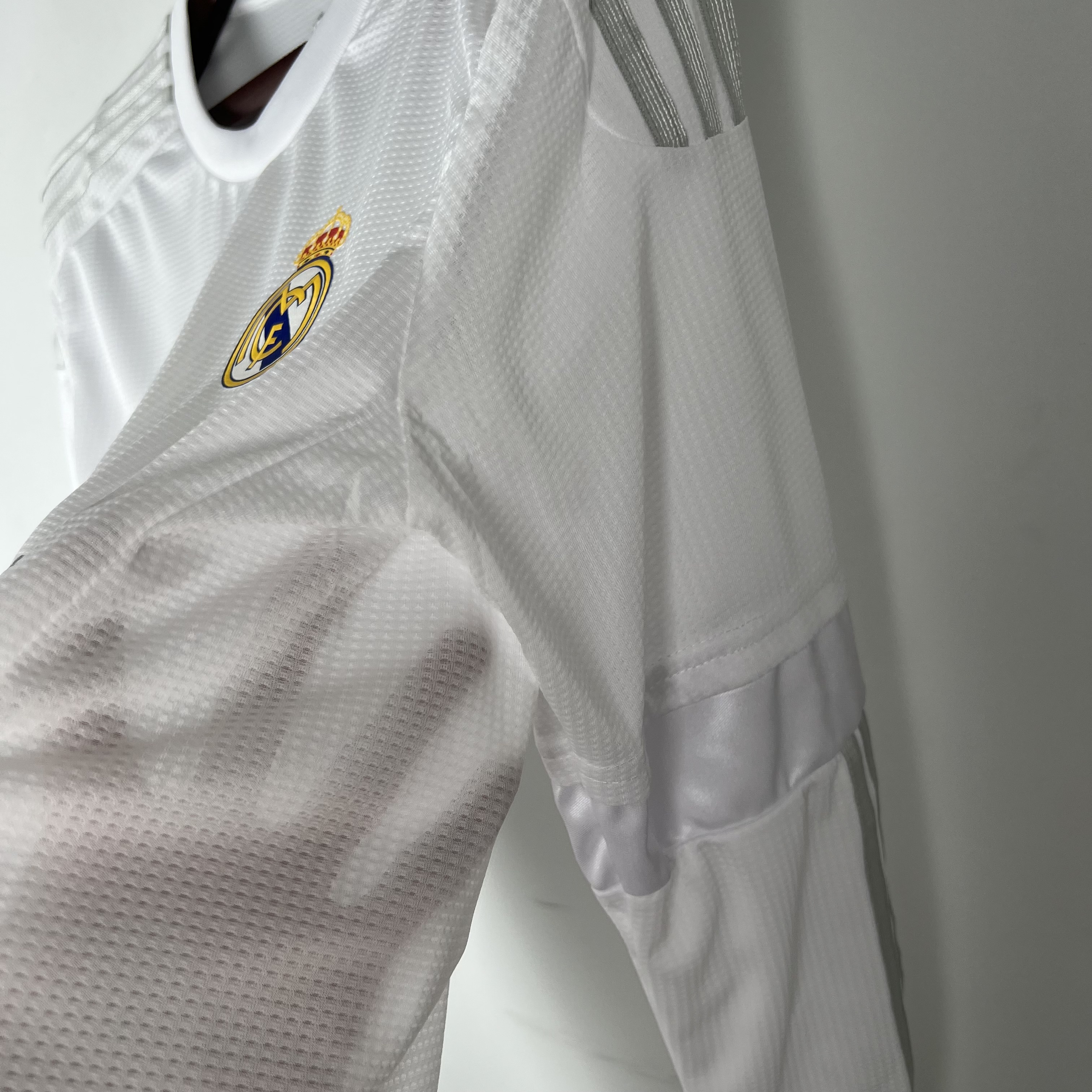TKH-turbokithub-Retro Real Madrid 15-16 Home Stadium Long Sleeve Jersey