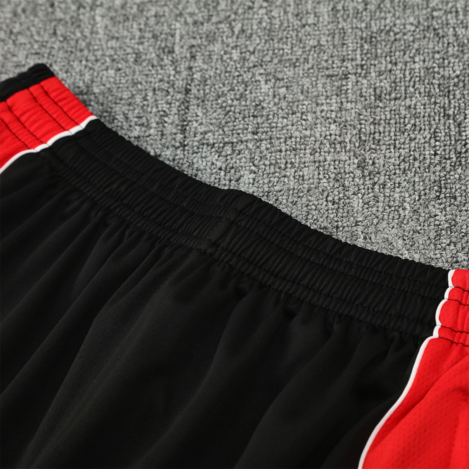 TKH-turbokithub-Manchester United 25-26 Vest Training Set - Red Edge White Vest & Black Shorts
