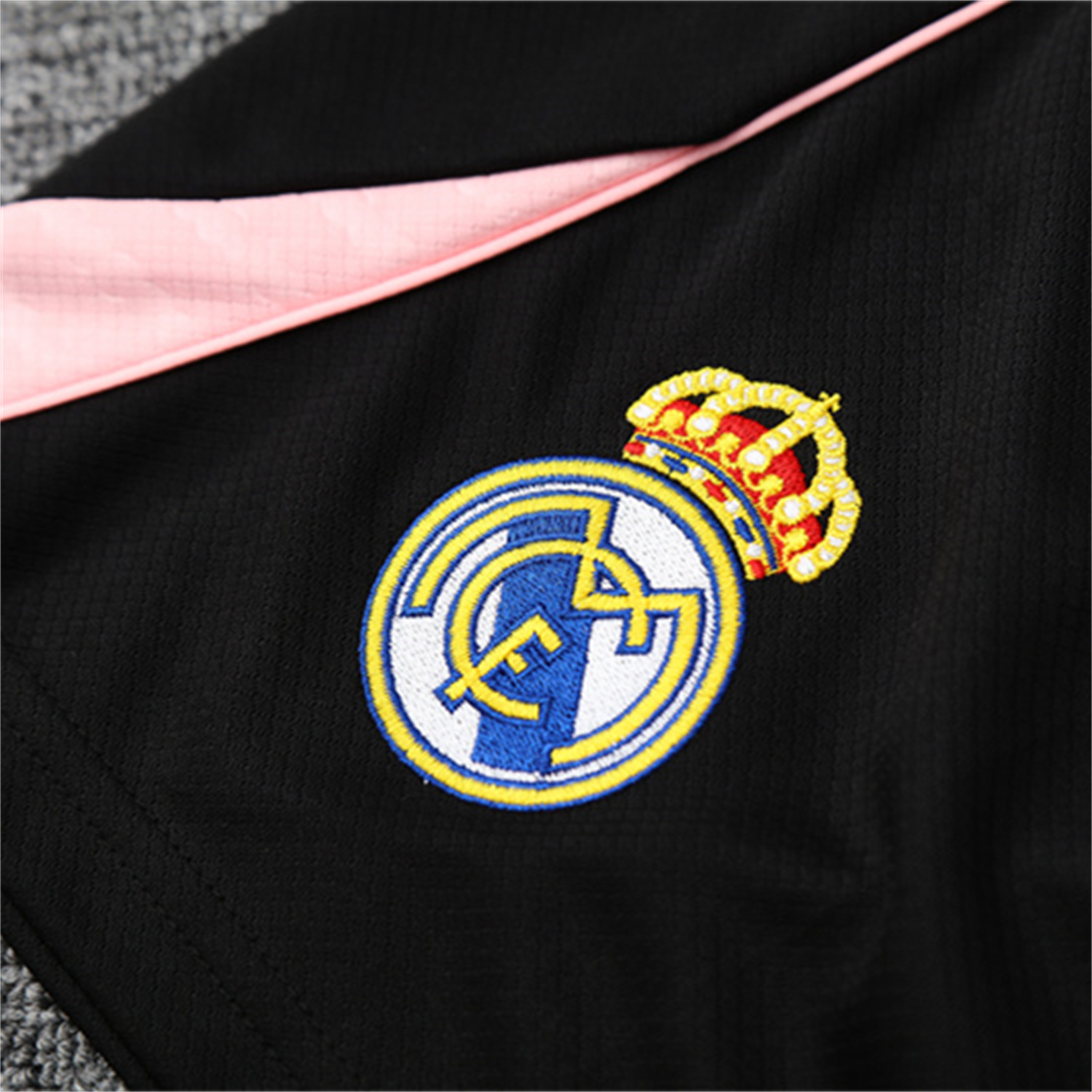 TKH-turbokithub-Real Madrid 25-26 Short-Sleeve Training Set - Pink Black Top & Black Shorts