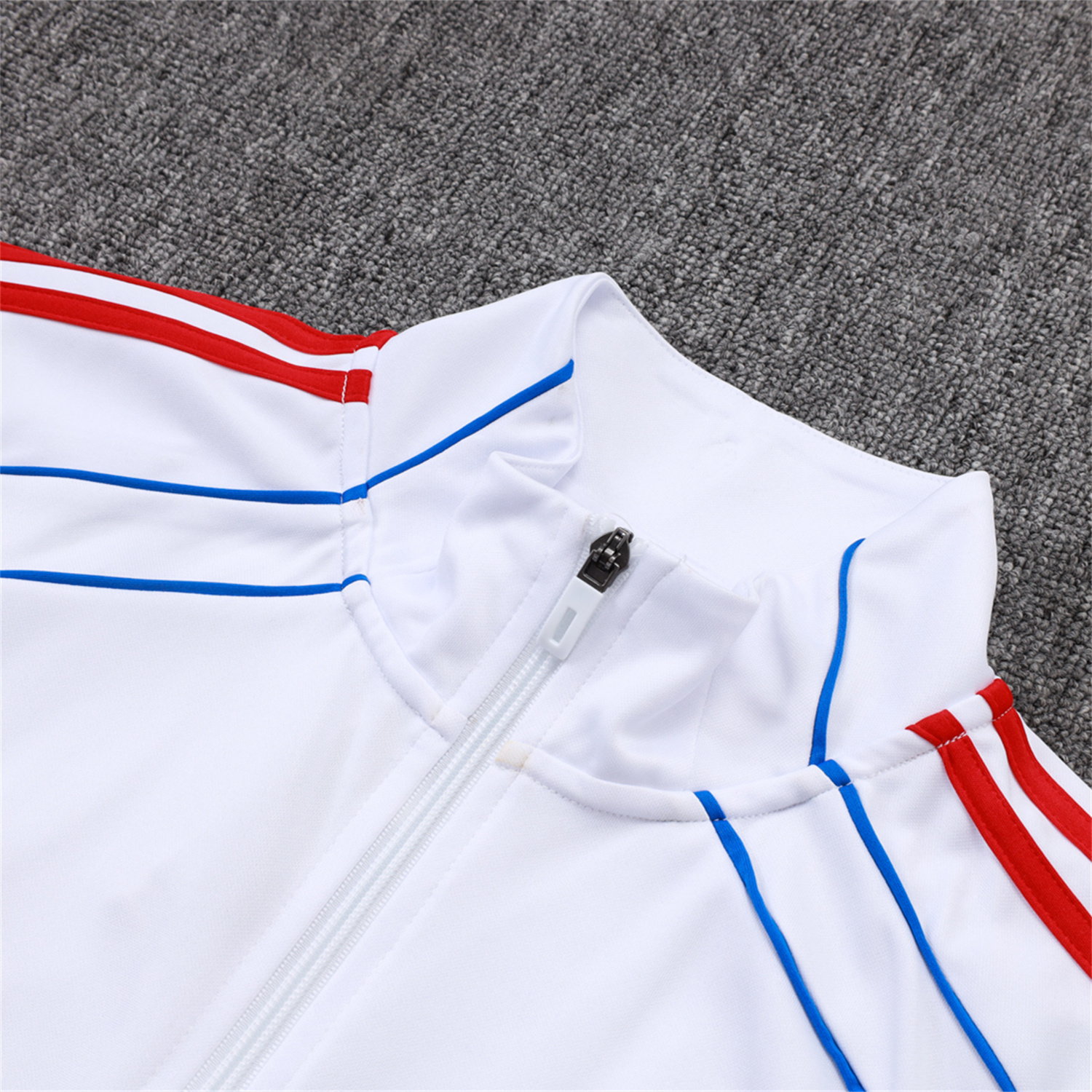 TKH-turbokithub-Bayern Munich 25-26 Jacket Training Tracksuit - White Throwback Jackets & Grey Pants