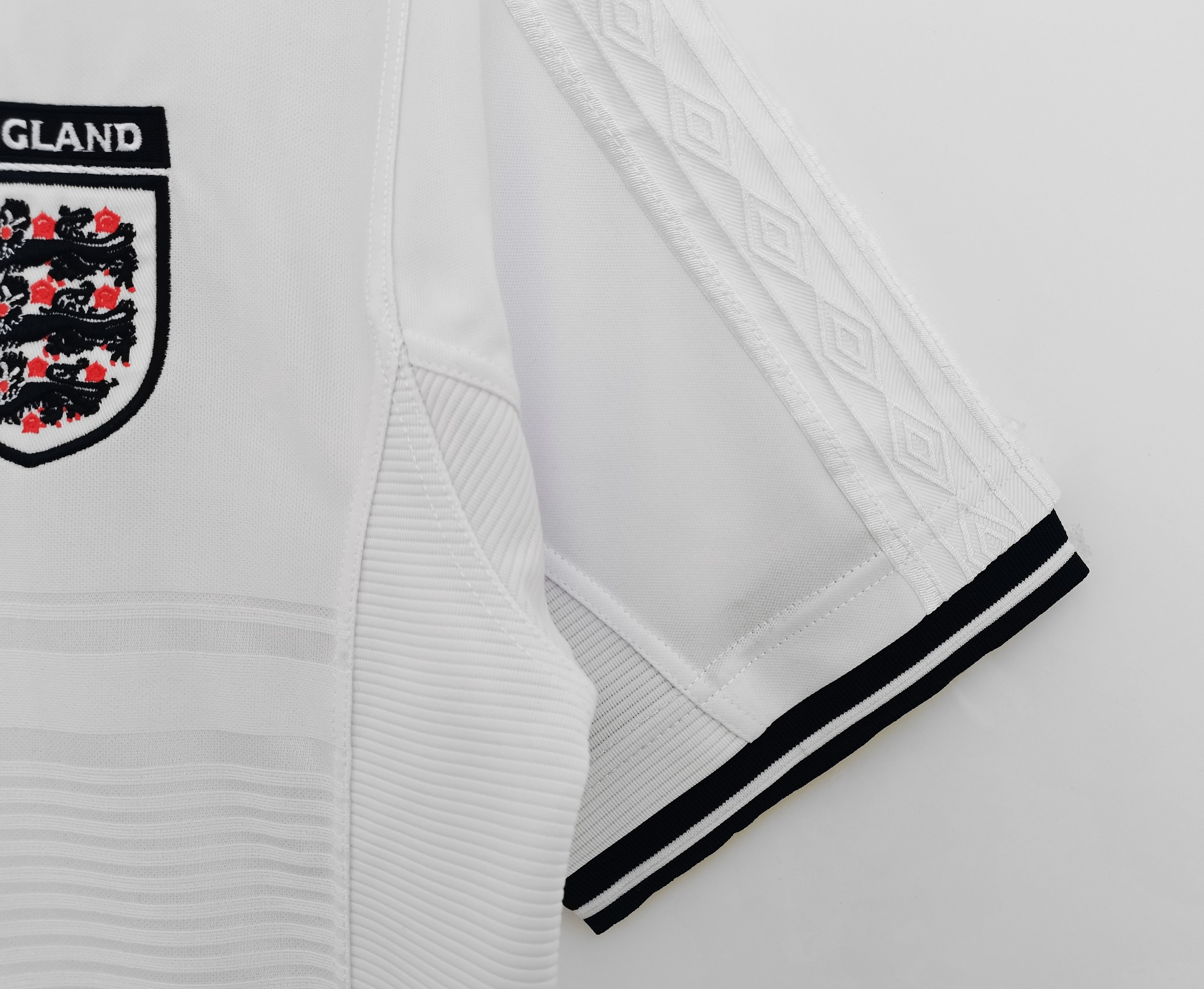 TKH-turbokithub-Retro England 2000 Home Stadium Jersey