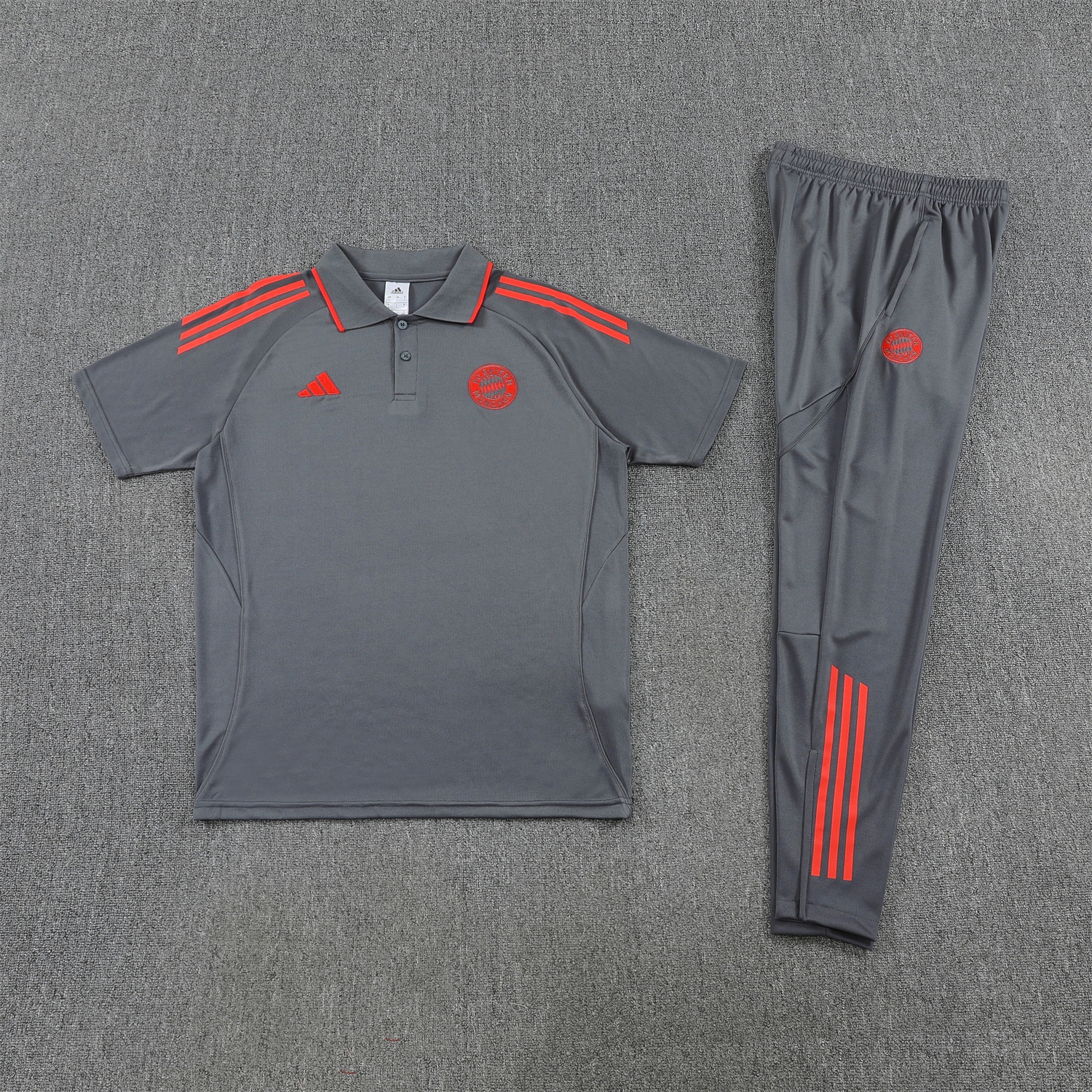 TKH-turbokithub-Bayern Munich 25-26 POLO Short-Sleeve Training Set - Deep Grey With Red Top and Pants