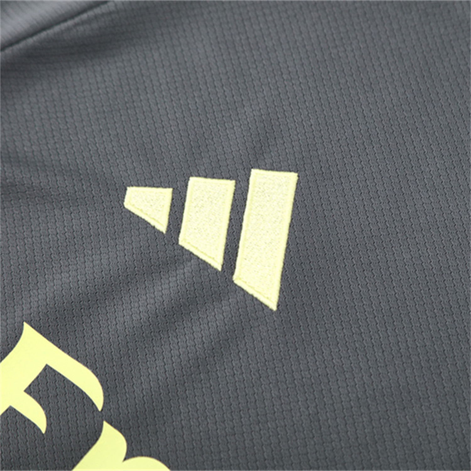 TKH-turbokithub-Real Madrid 25-26 Short-Sleeve Training Set - Deep Grey Top and Shorts