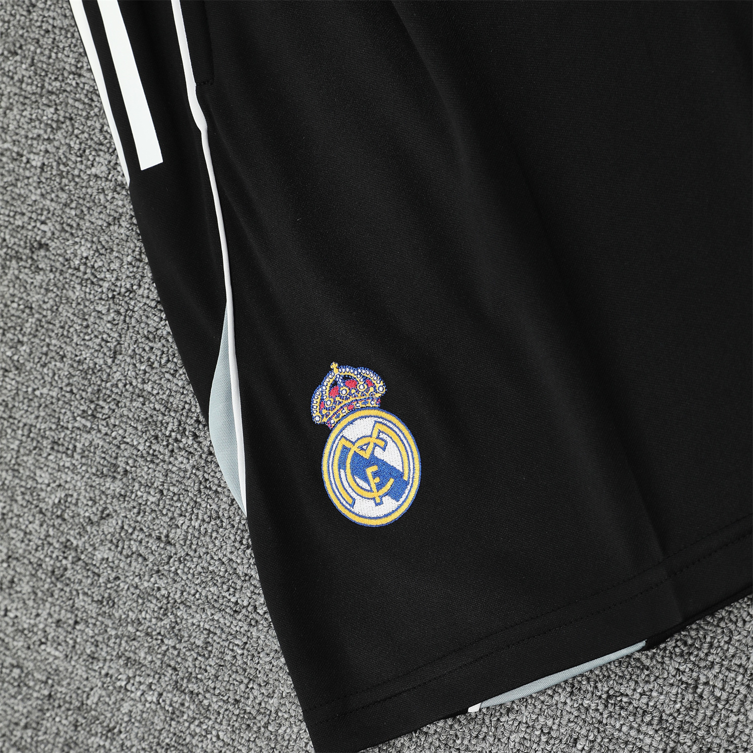 TKH-turbokithub-Real Madrid 25-26 Short-Sleeve Training Set - Pink Arrow Pattern Top & Black Shorts