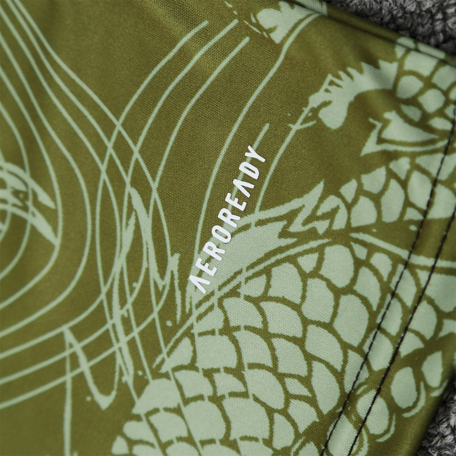 TKH-turbokithub-Real Madrid 25-26 Vest Training Set - Green-Black Dragon Vest & Black-White Shorts