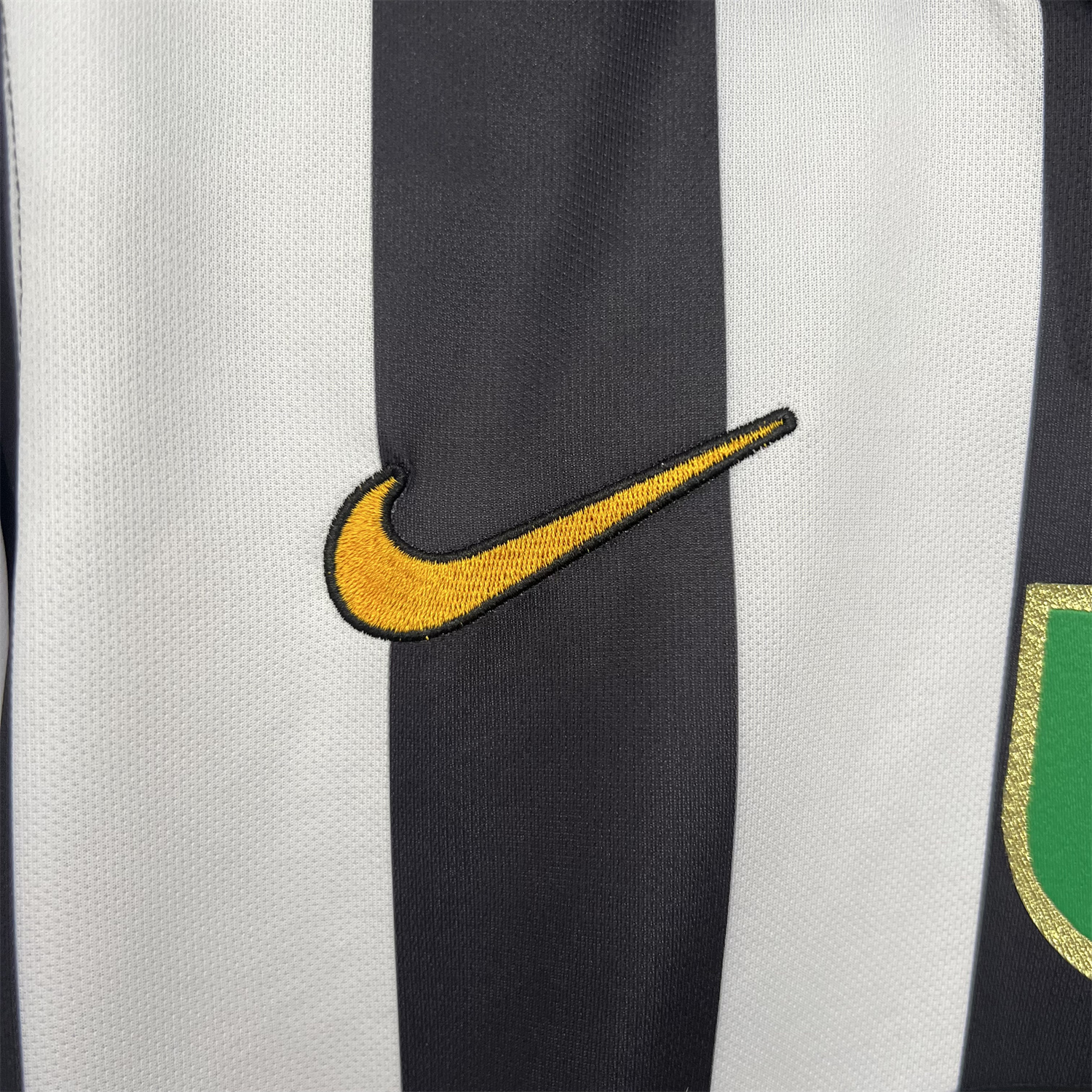 TKH-turbokithub-Retro Juventus 2014-15 Home Long Sleeves Jersey