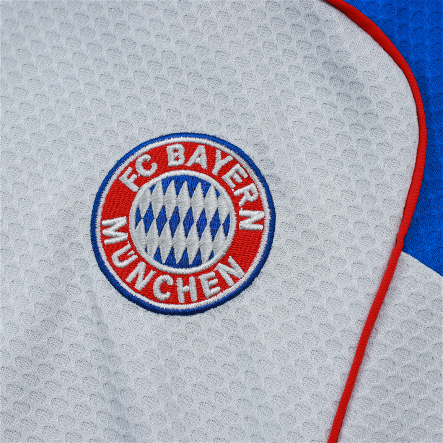 TKH-turbokithub-Bayern Munich 25-26 Short-Sleeve Training Set - Grey Throwback Top & Shorts
