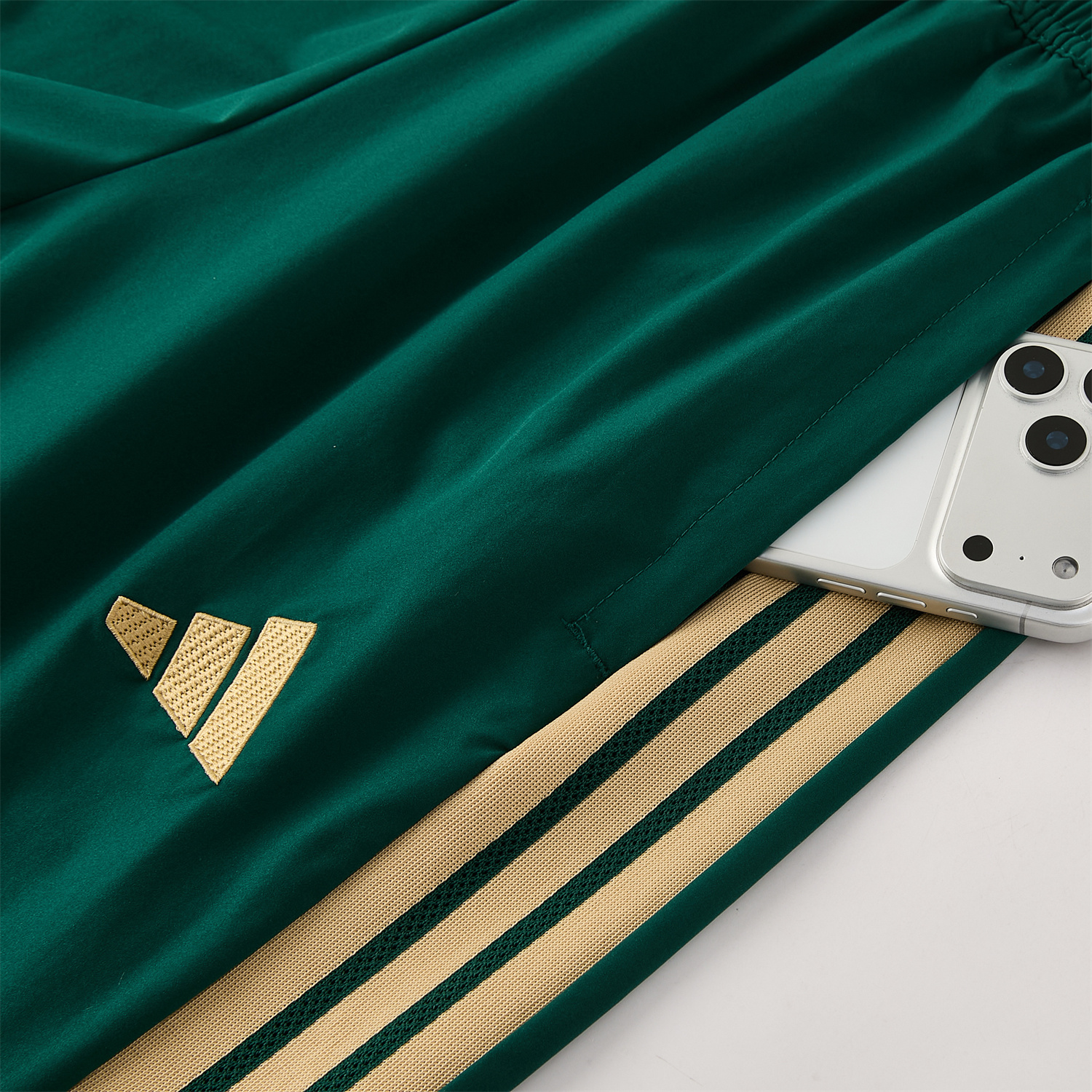 TKH-turbokithub-Italy 2026 Hooded Windbreaker Training Set - White Top & Green Pants