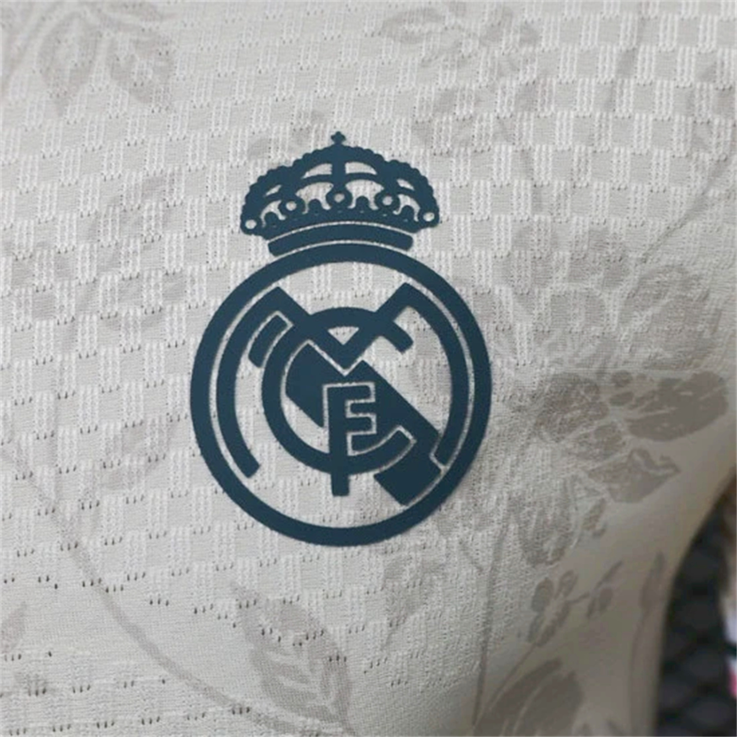 TKH-turbokithub-Real Madrid 26-27 Cream Floral Special Jersey - Player Version