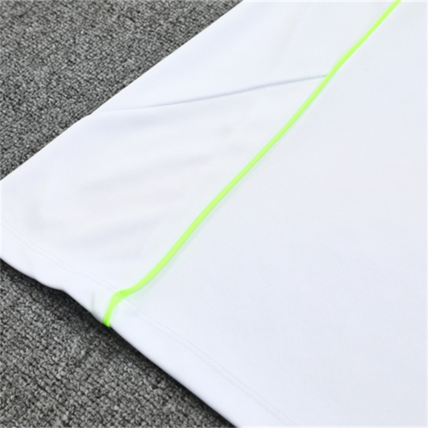 TKH-turbokithub-Real Madrid 25-26 Long Sleeve Training Set - Green Line White Top and Blue Pants