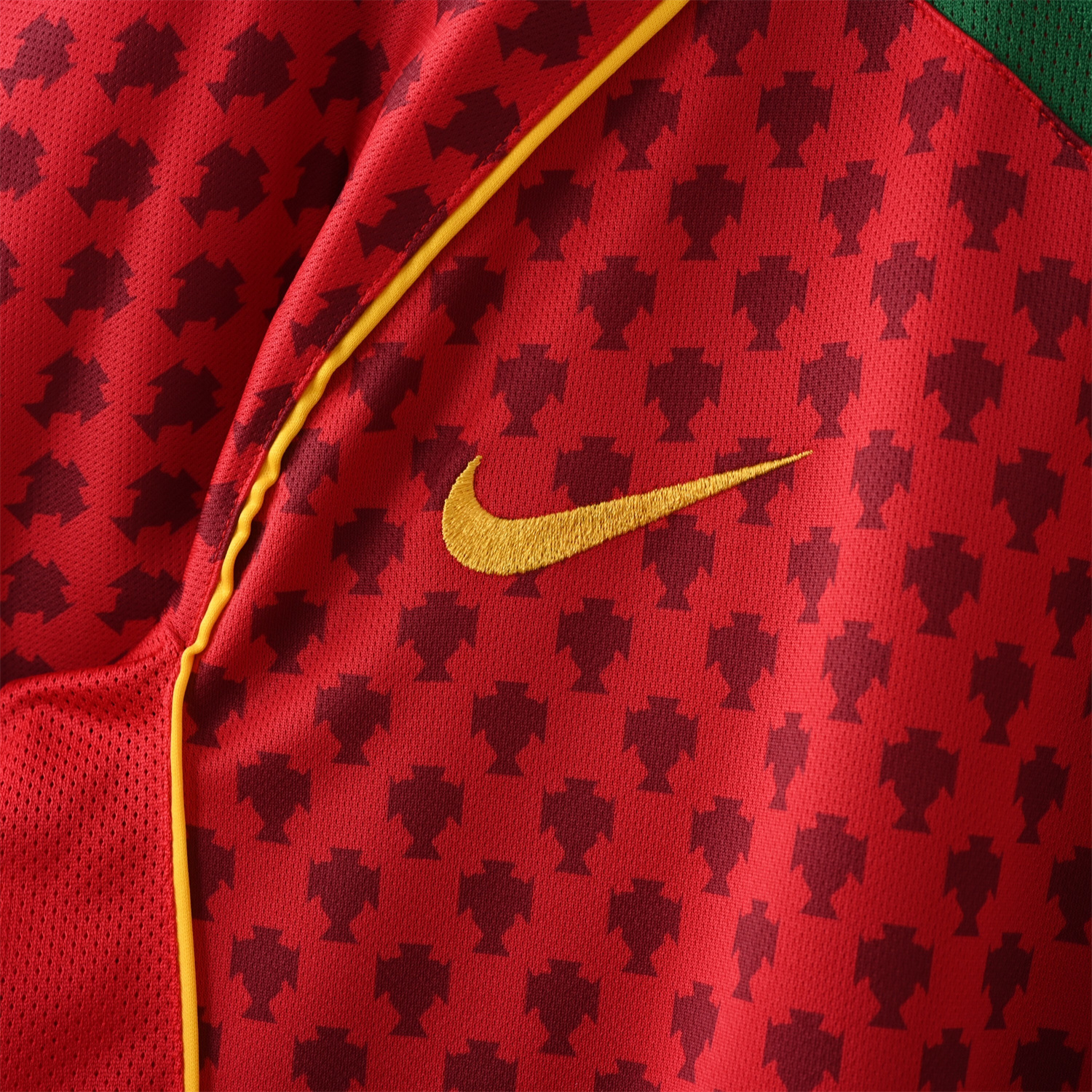TKH-turbokithub-Retro Portugal 2004 Home Jersey