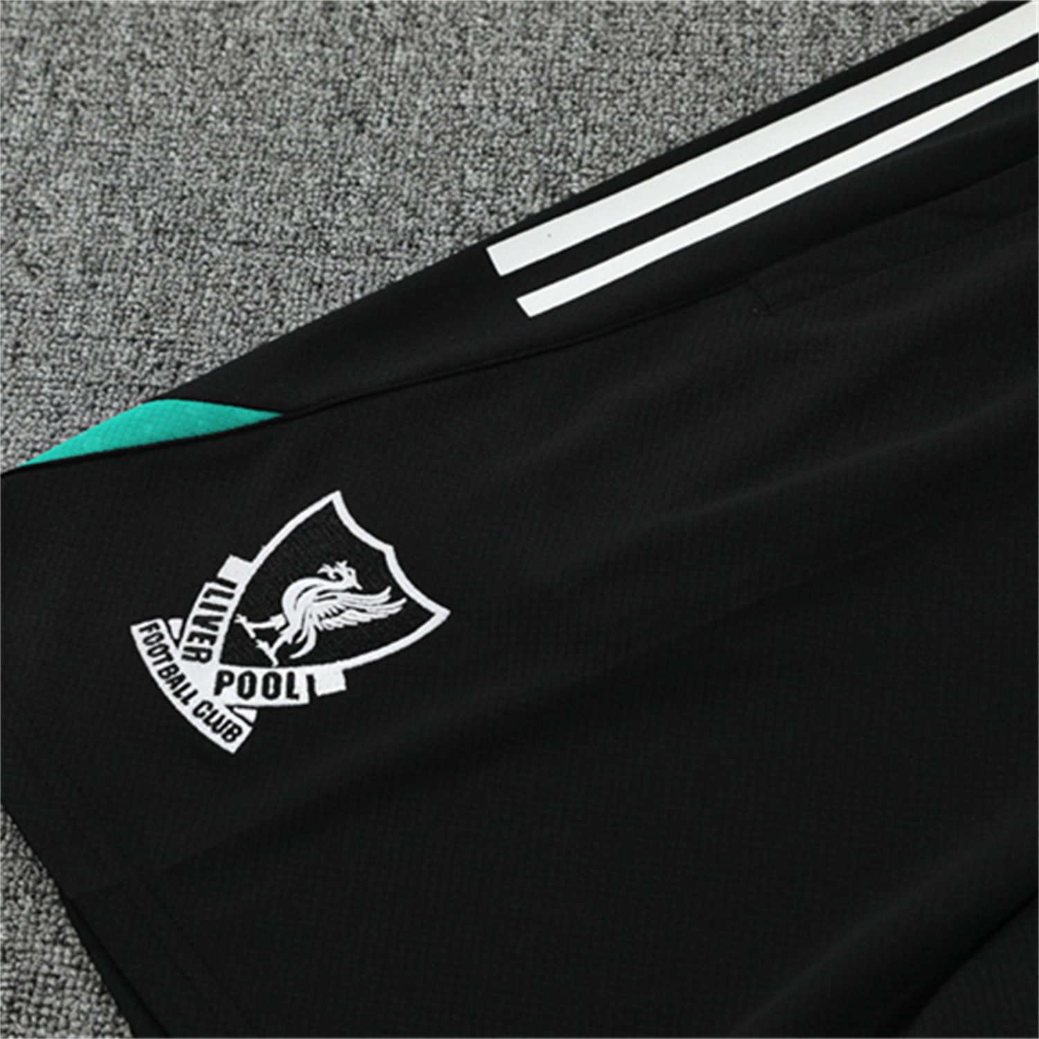TKH-turbokithub-Liver.pool 25-26 Short-Sleeve Training Set - Green Top & Black Shorts