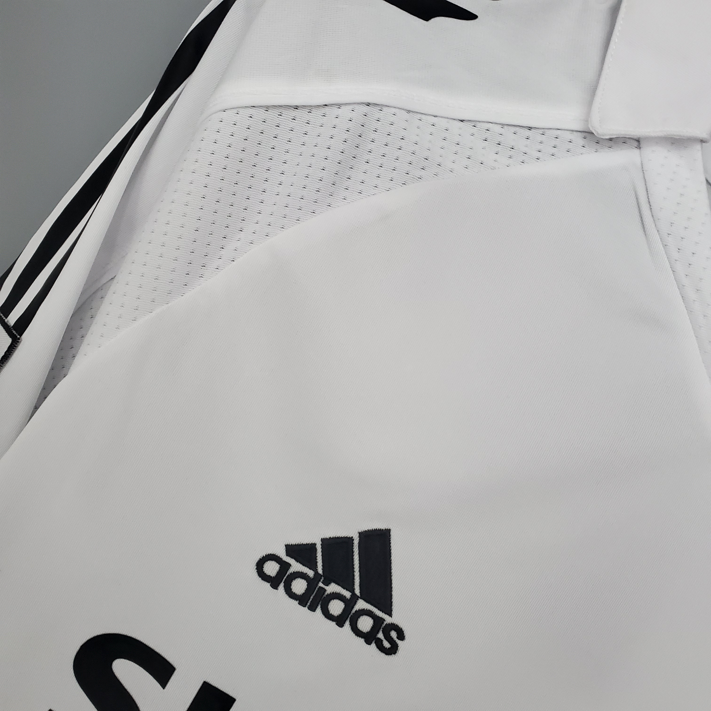 TKH-turbokithub-Retro Real Madrid 05-06 Home Stadium Long Sleeve Jersey