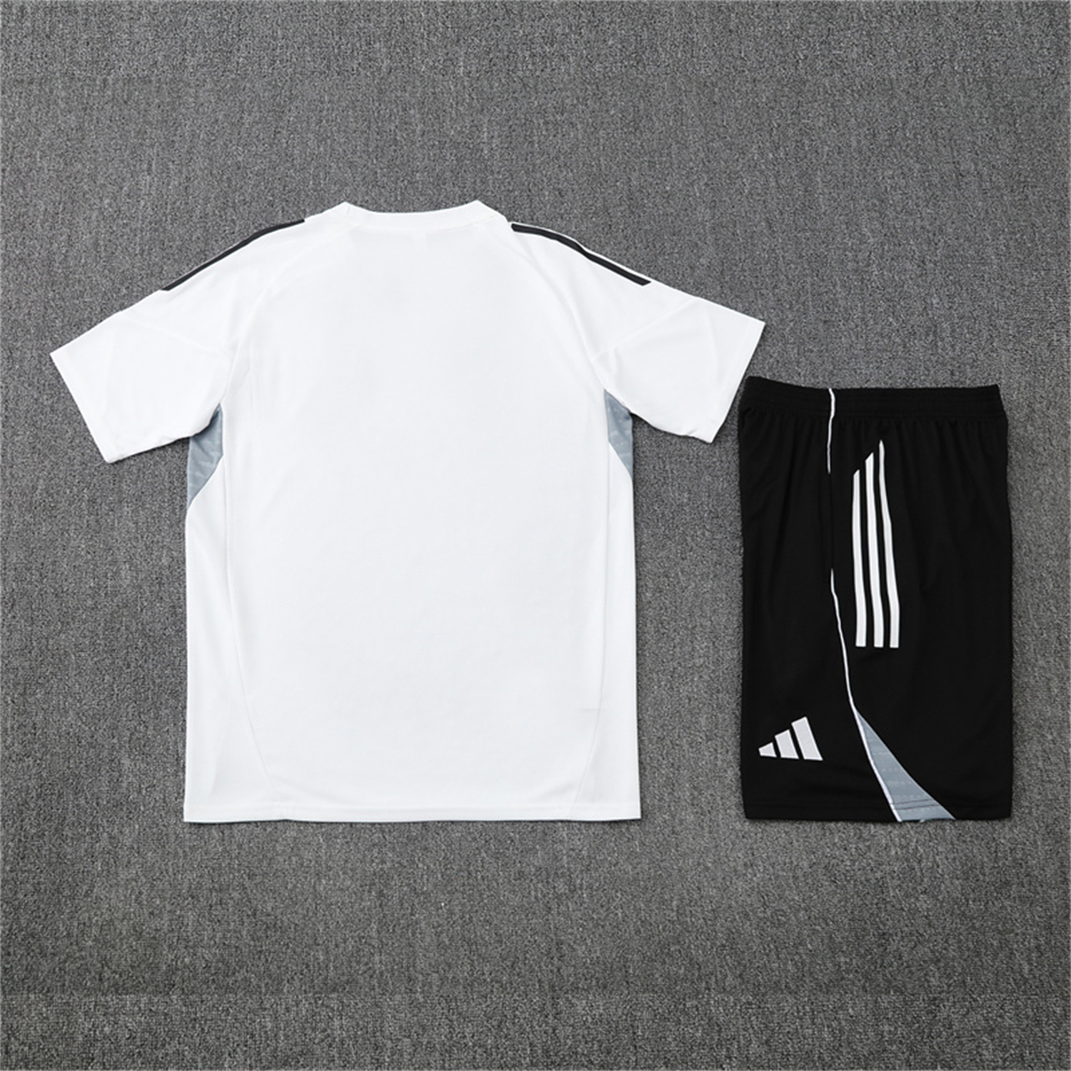 TKH-turbokithub-INT M.A.M 25-26 Kids Short-Sleeve Training Set - White Top and Black Shorts