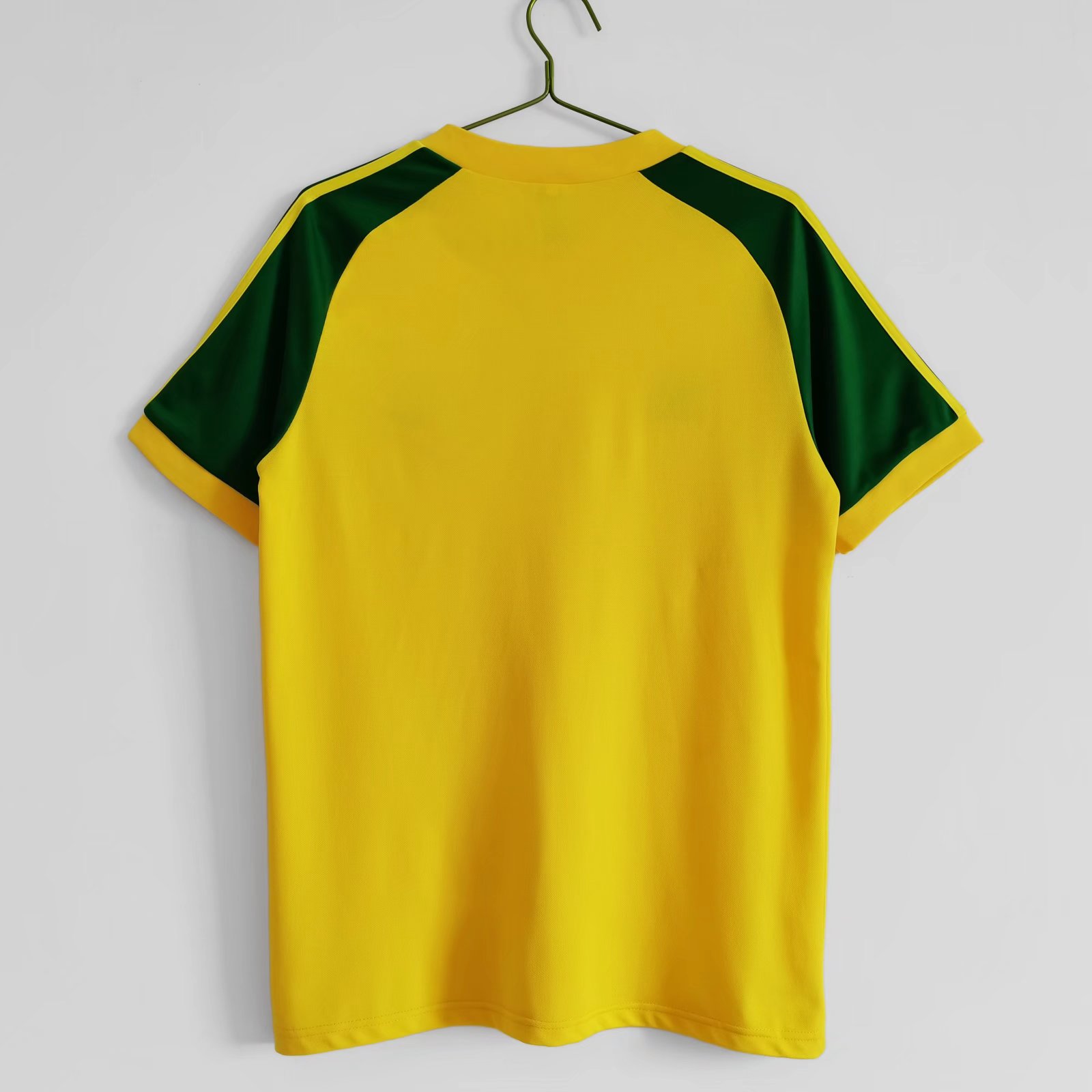 TKH-turbokithub-Retro Wales 1982 Away Stadium Jersey