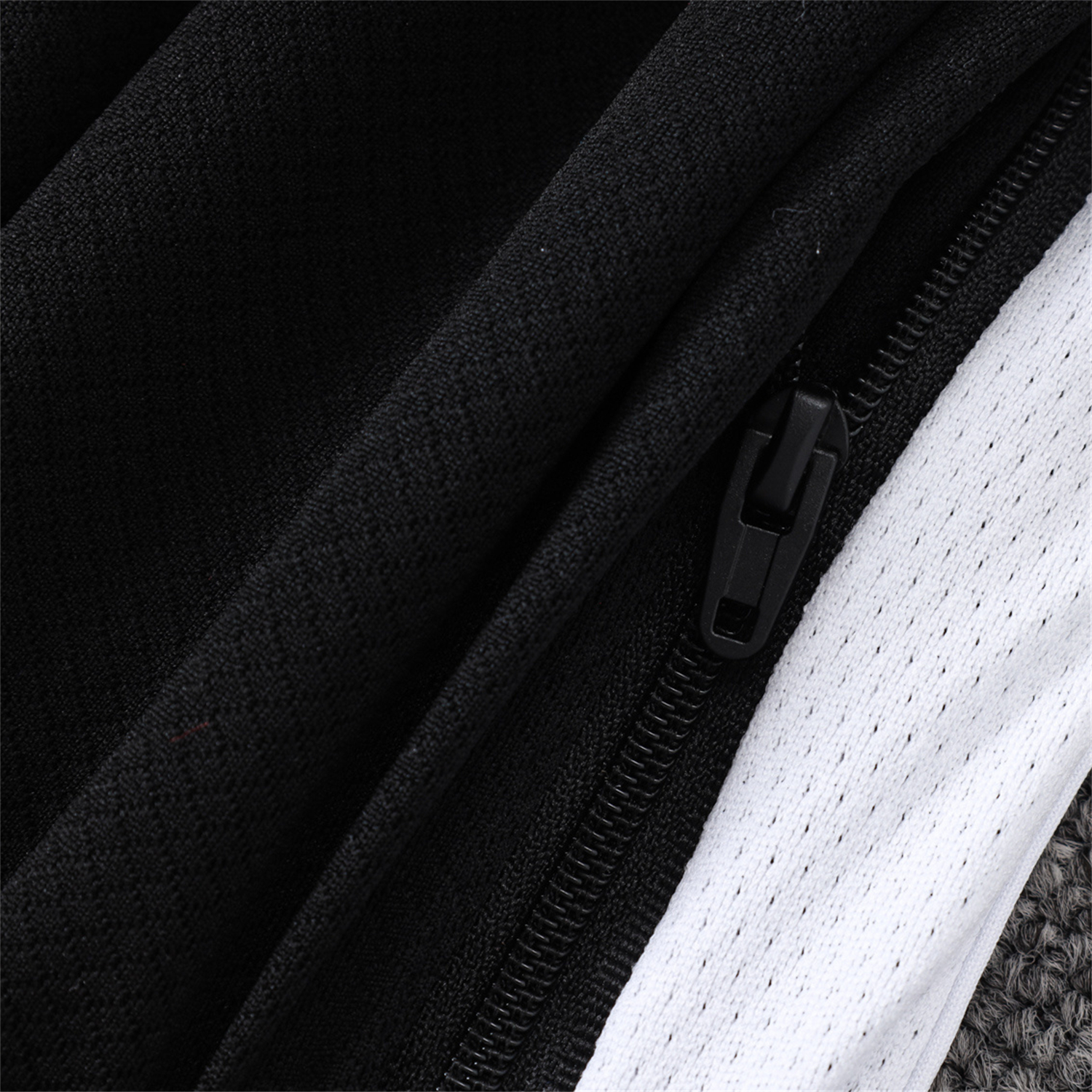 TKH-turbokithub-Paris Saint-Germain PSG 26-27 Short-Sleeve Training Set - White Border Black Top & Shorts