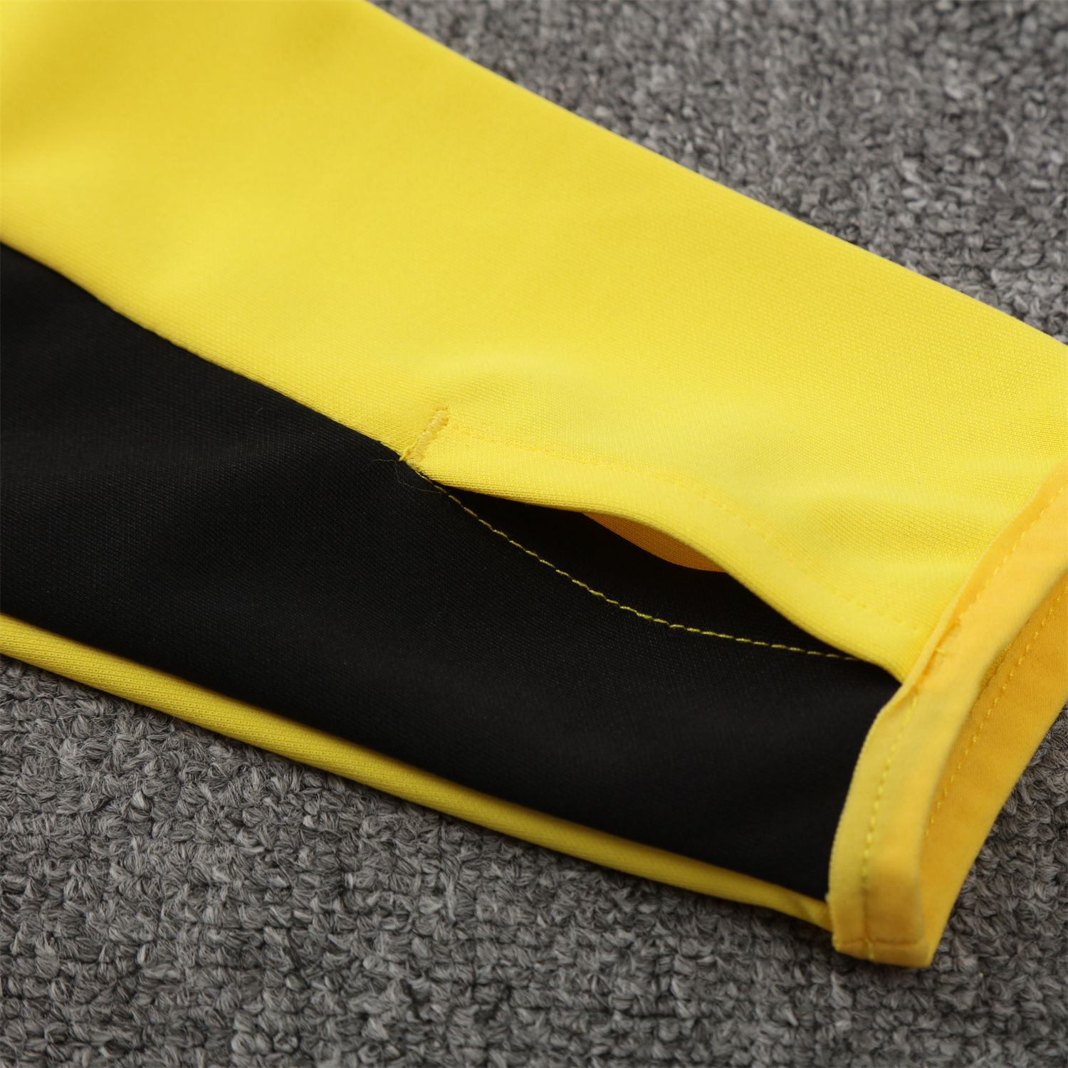 TKH-turbokithub-Atletico Mineiro 25-26 Long Sleeve Training Set - Yellow Top & Black Pants
