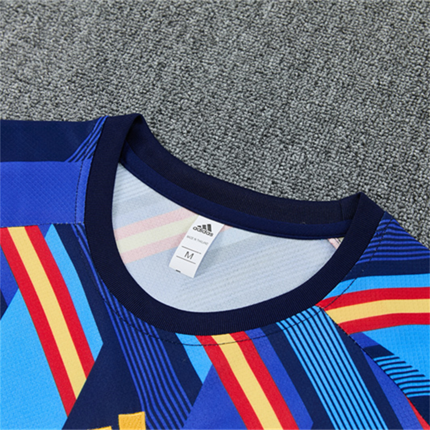 TKH-turbokithub-Spain 2026 Short-Sleeve Training Set - Royal Blue And Yellow Top & Royal Blue Shorts