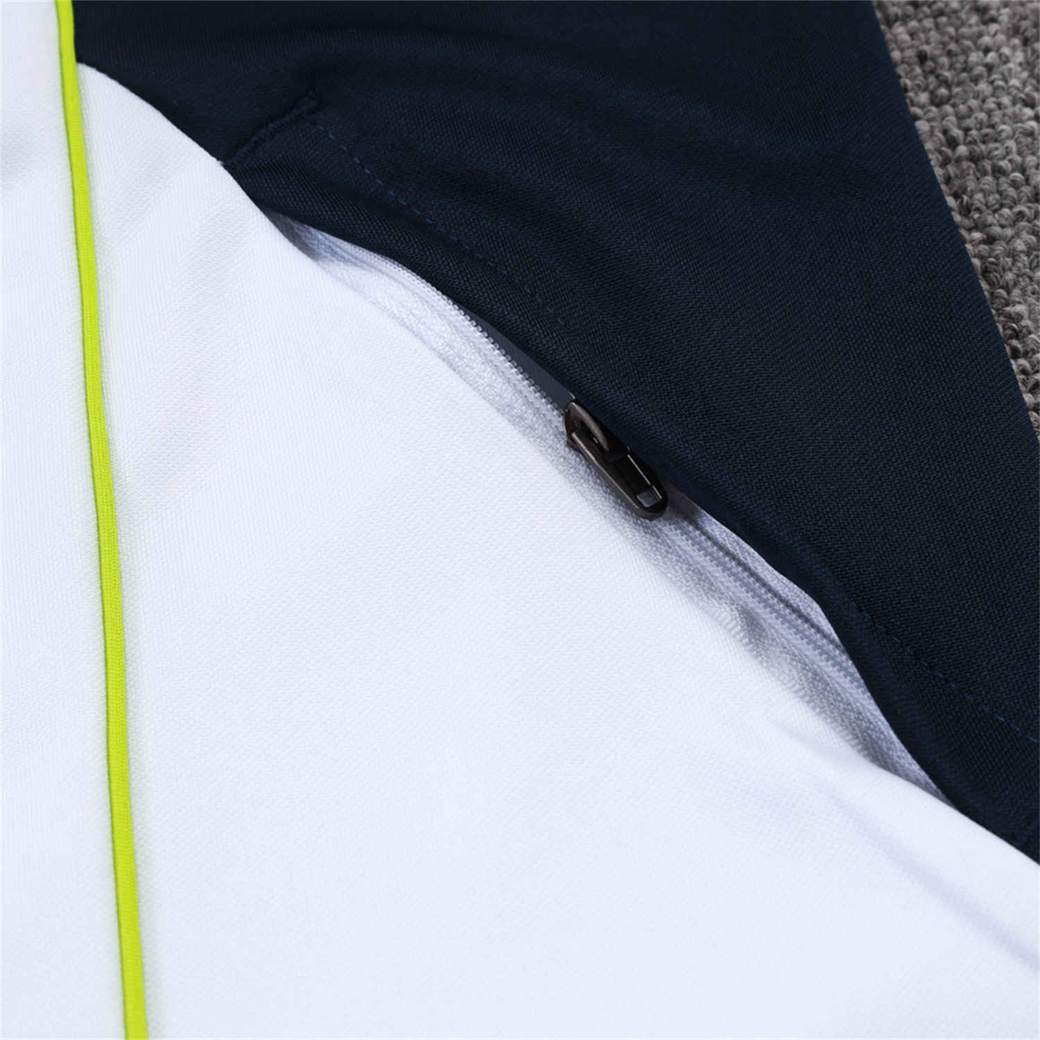 TKH-turbokithub-Real Madrid 25-26 Jacket Training Tracksuit - White Throwback Jackets & Black Pants