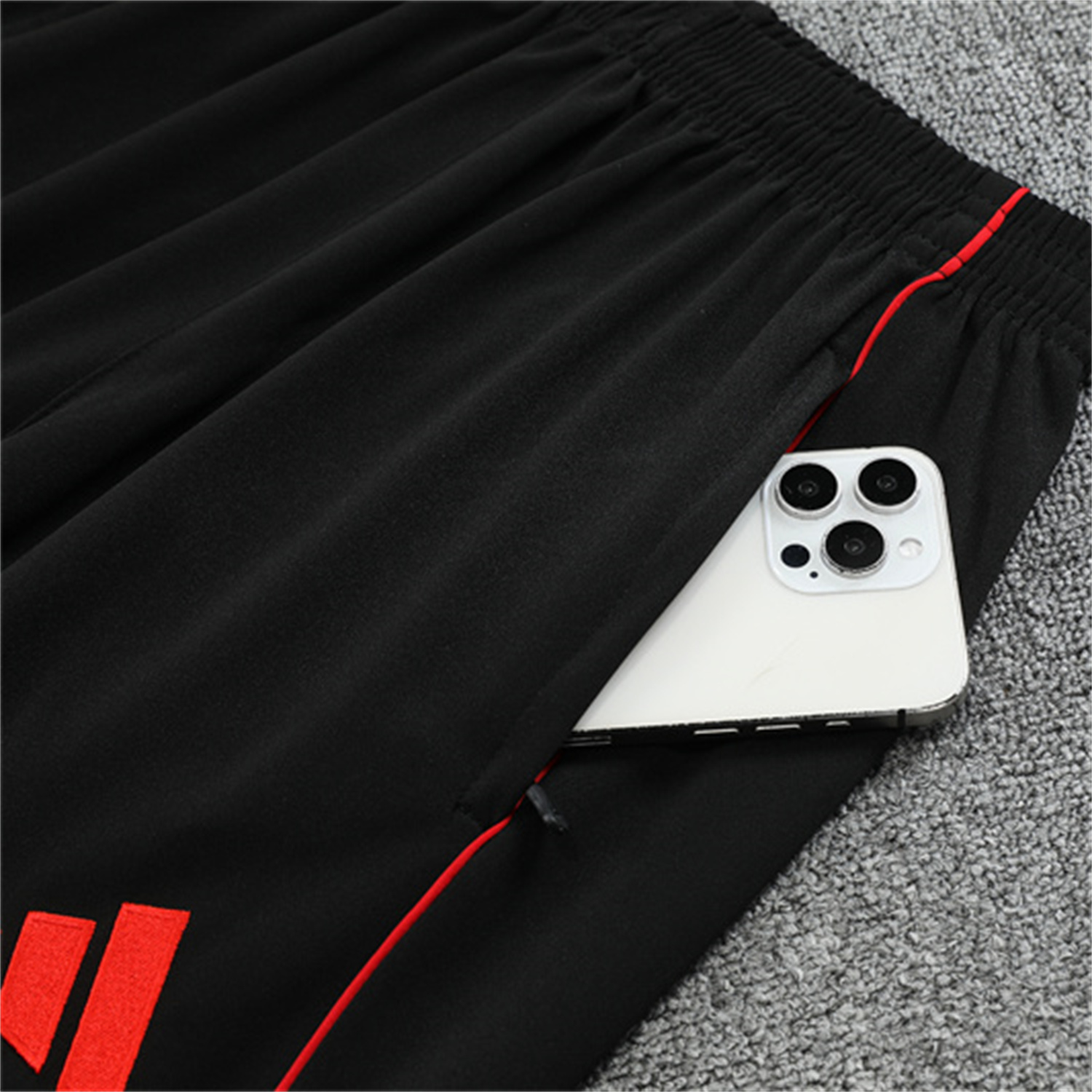 TKH-turbokithub-Manchester United 25-26 Long Sleeves Training Set - Red-Black Top & Black Pants