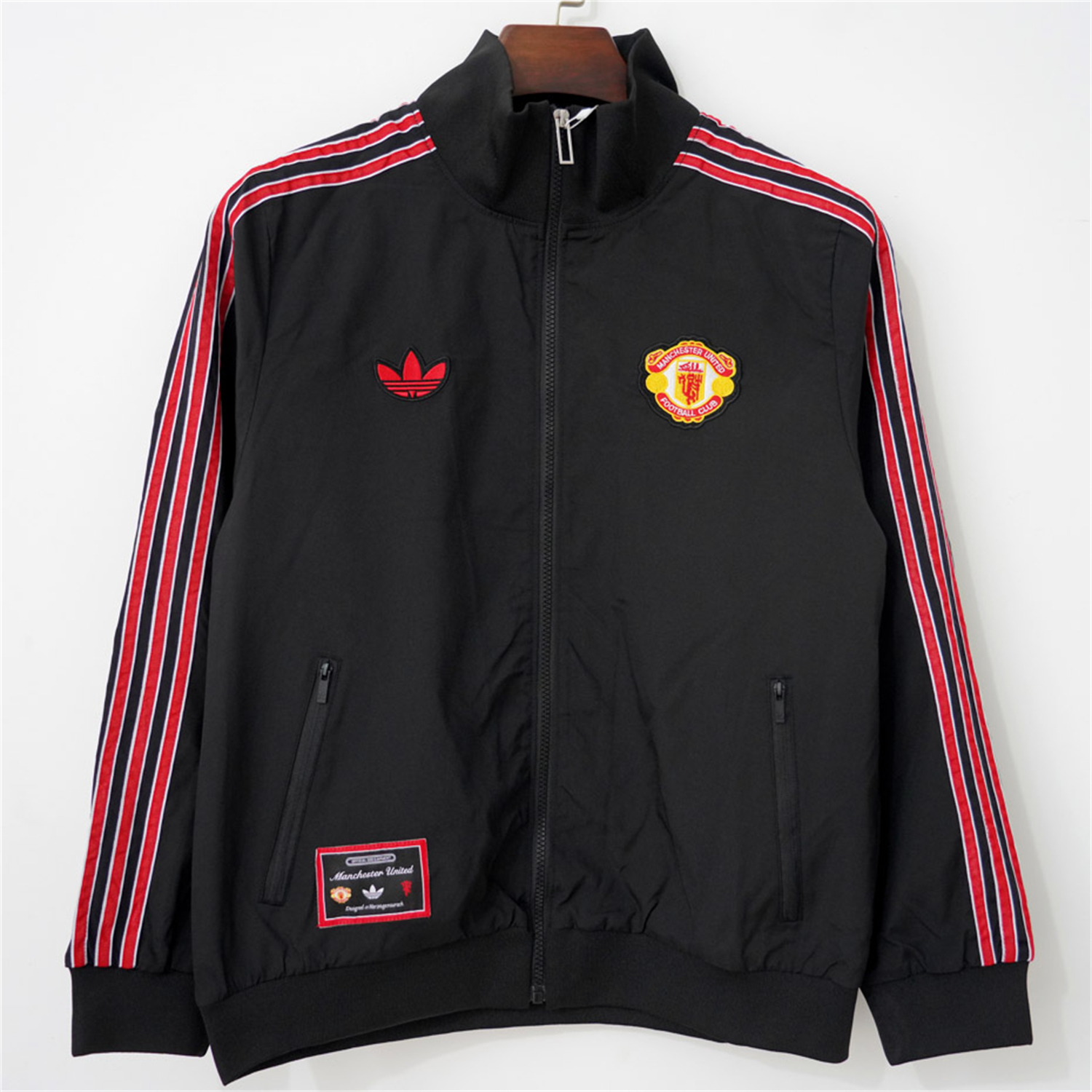 TKH-turbokithub-Retro Manchester United 24-25 Windbreaker Jacket - Black Red Sripe