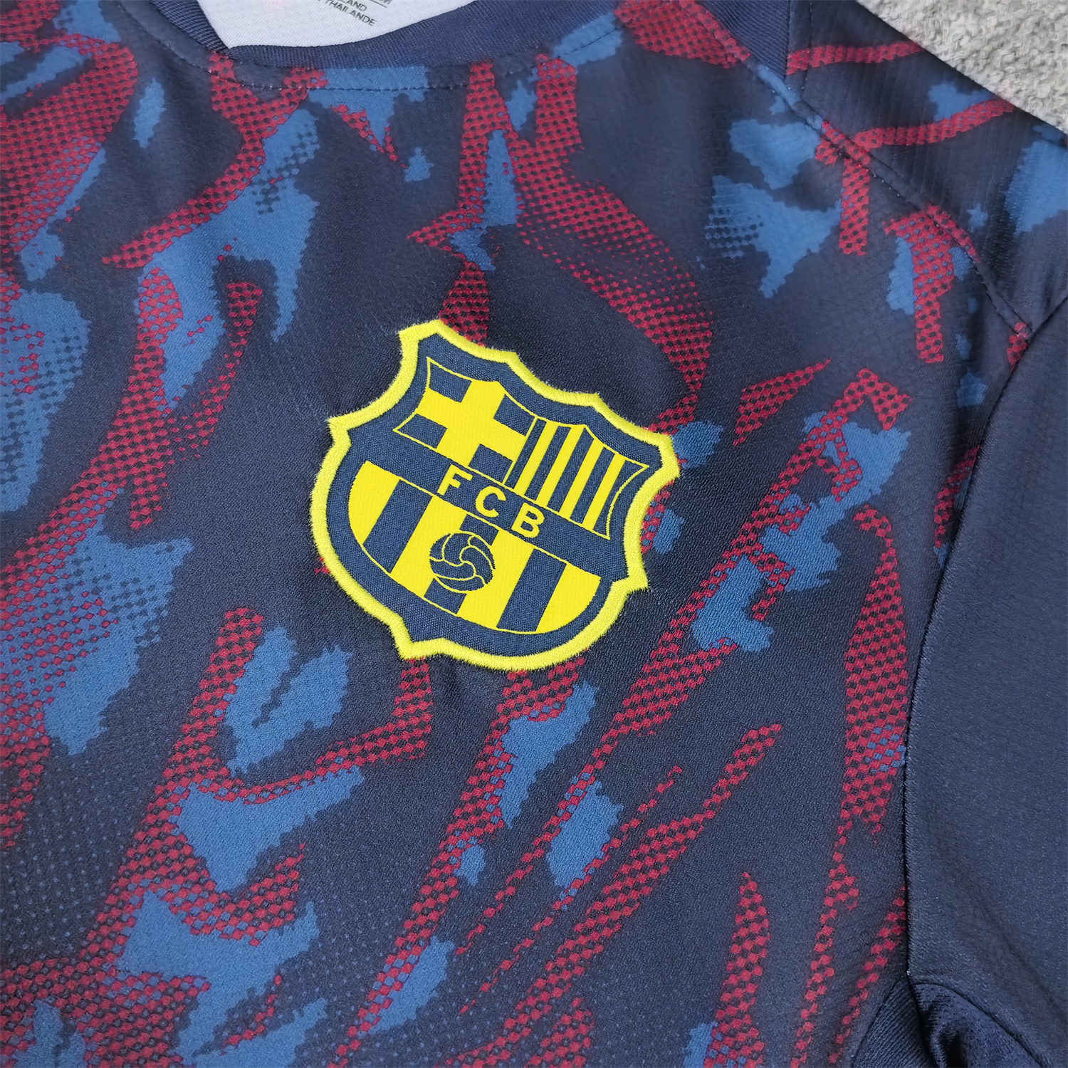 TKH-turbokithub-Barcelona 25-26 Deep Blue Training Jersey with Red and Blue Tree Pattern - Fans Version