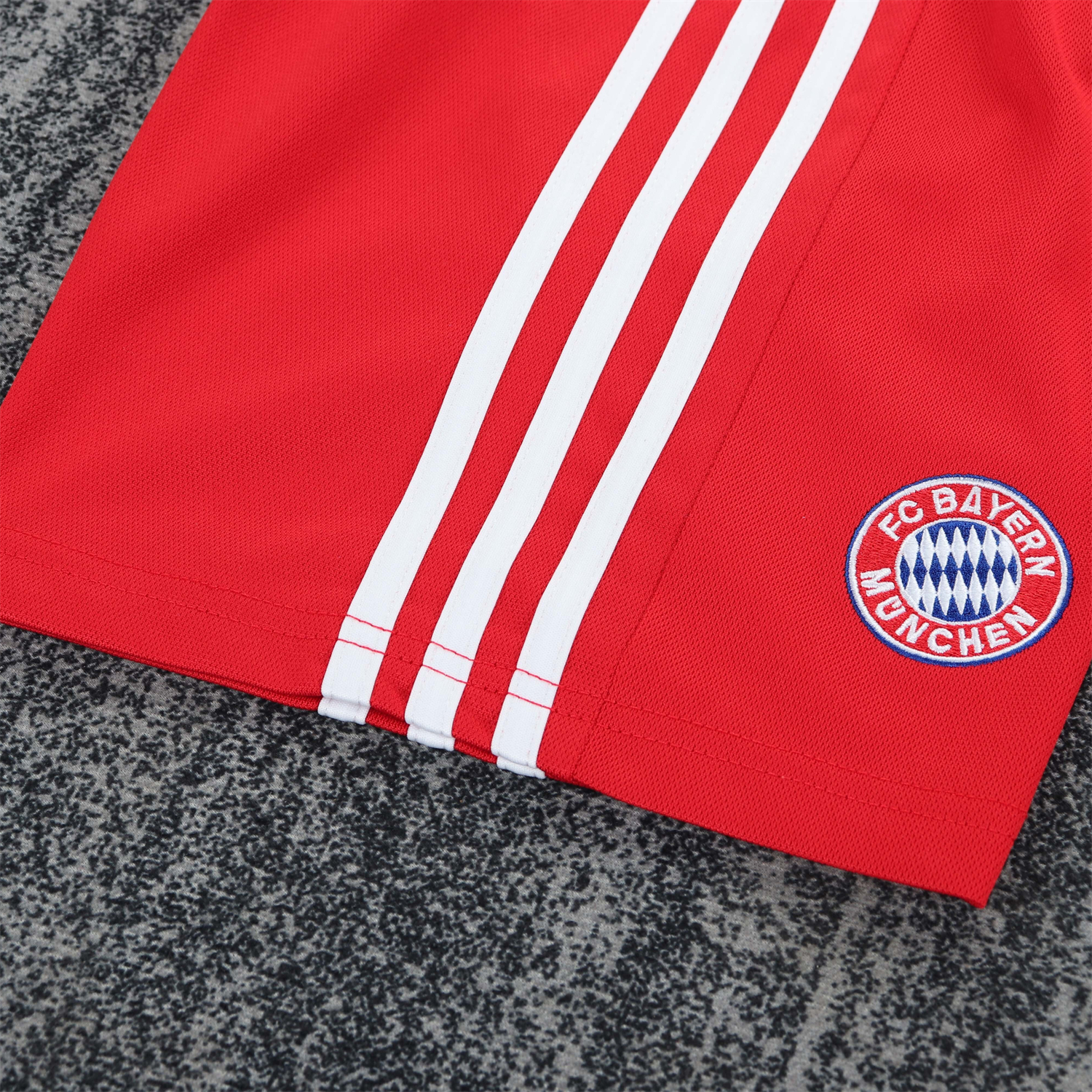 TKH-turbokithub-Retro Bayern Munich 2001-02 Home Kids Kit