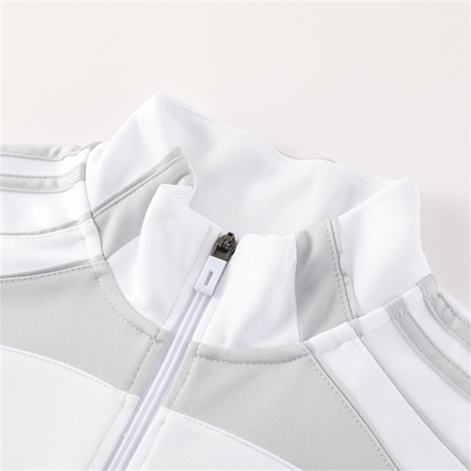 TKH-turbokithub-Real Madrid 25-26 Jacket Training Tracksuit - White Jackets & Light Grey Pants