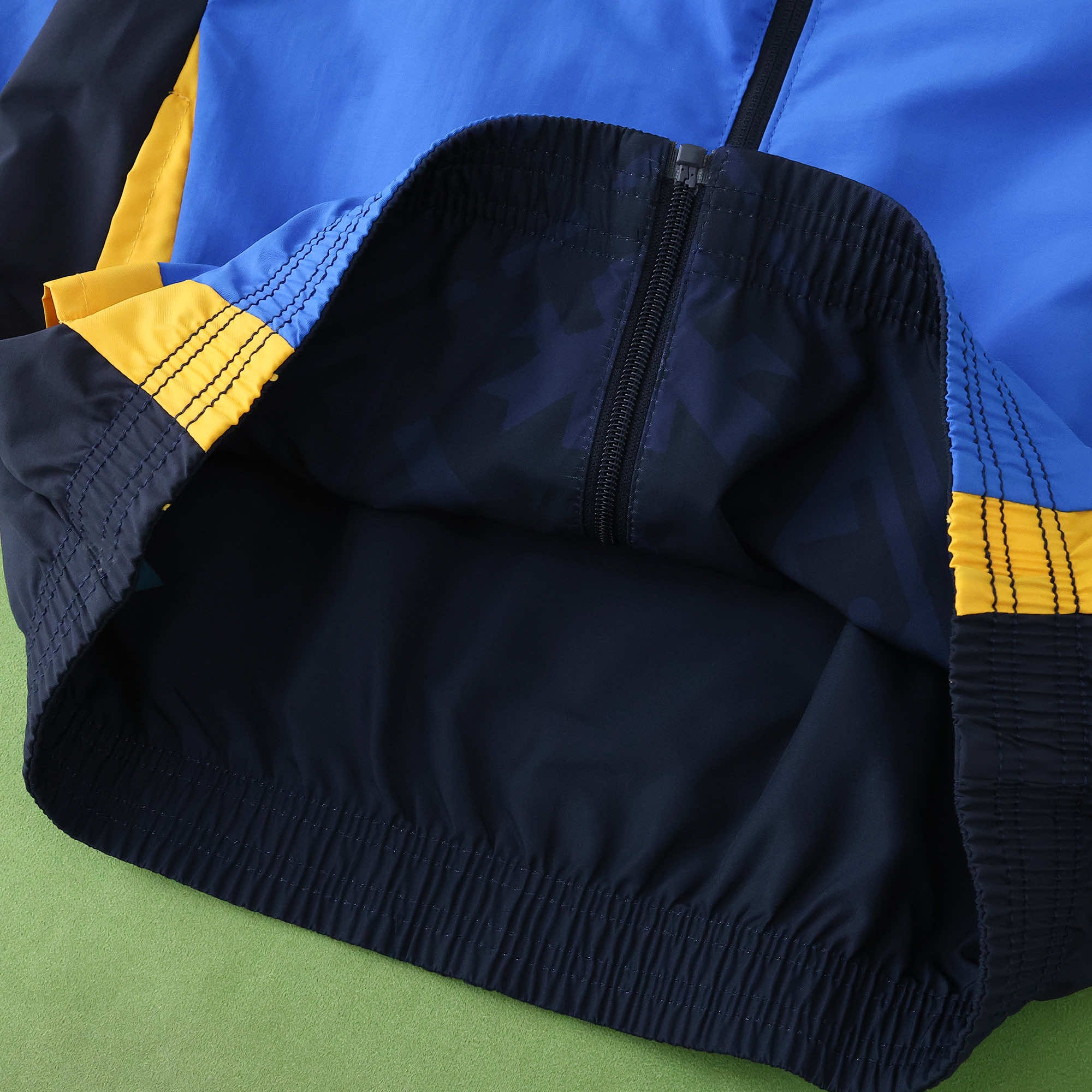 TKH-turbokithub-Club América 25-26 Throwback Double Sided Reversible Windbreaker - Blue & Black