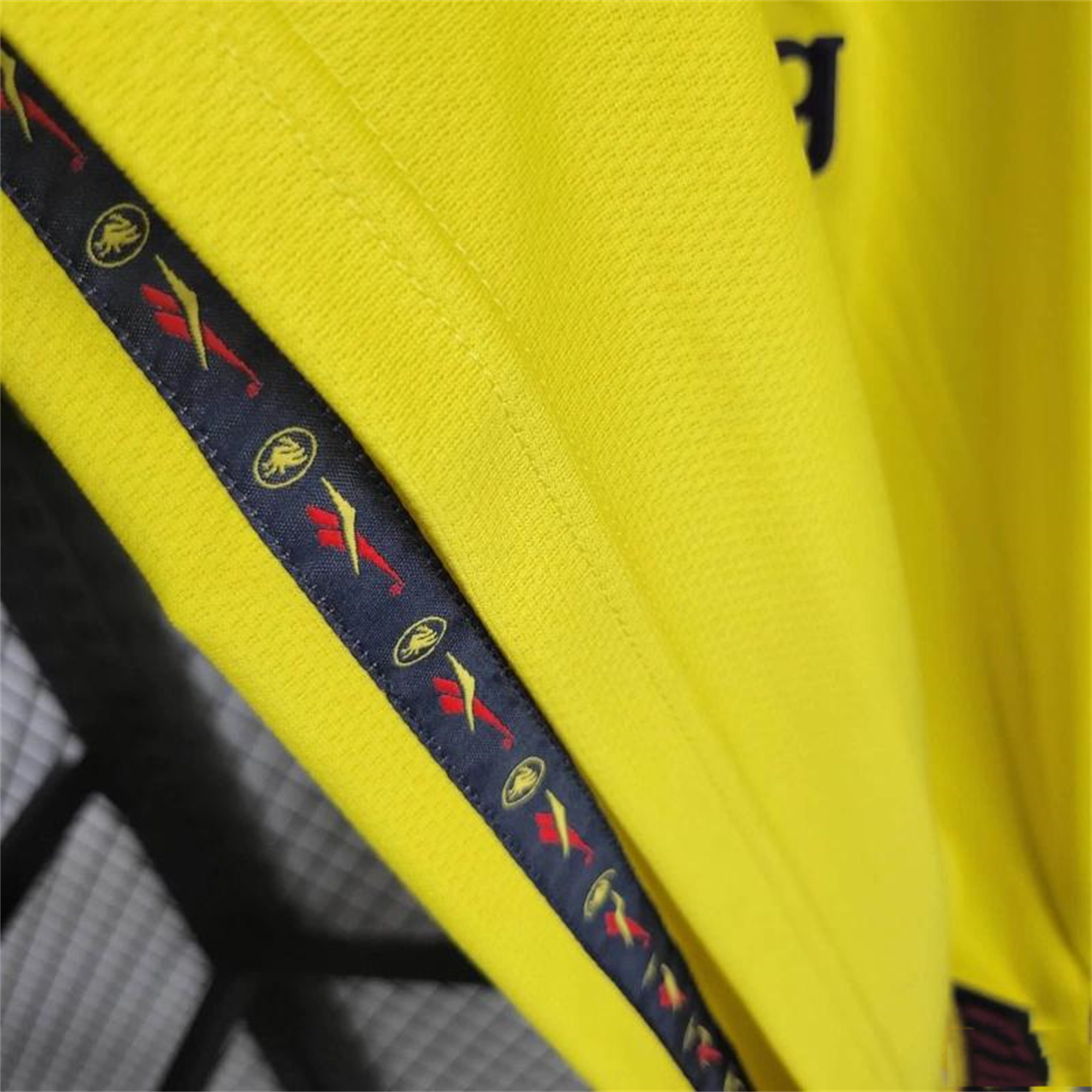 TKH-turbokithub-Retro Liver.pool 1997-99 Third Jersey