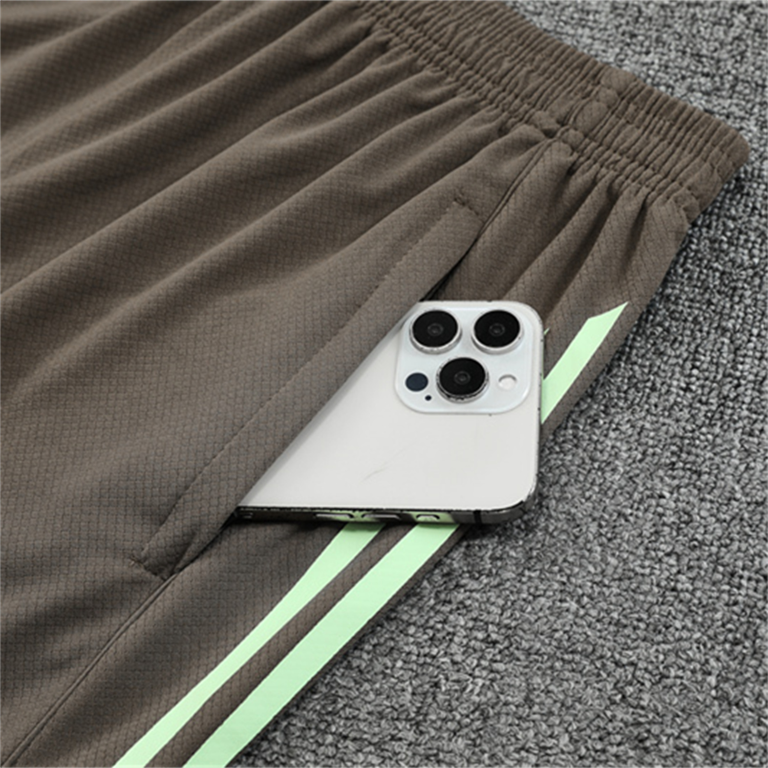 TKH-turbokithub-Real Madrid 25-26 Kids Short-Sleeve Training Set - Dark Khaki Top and Shorts