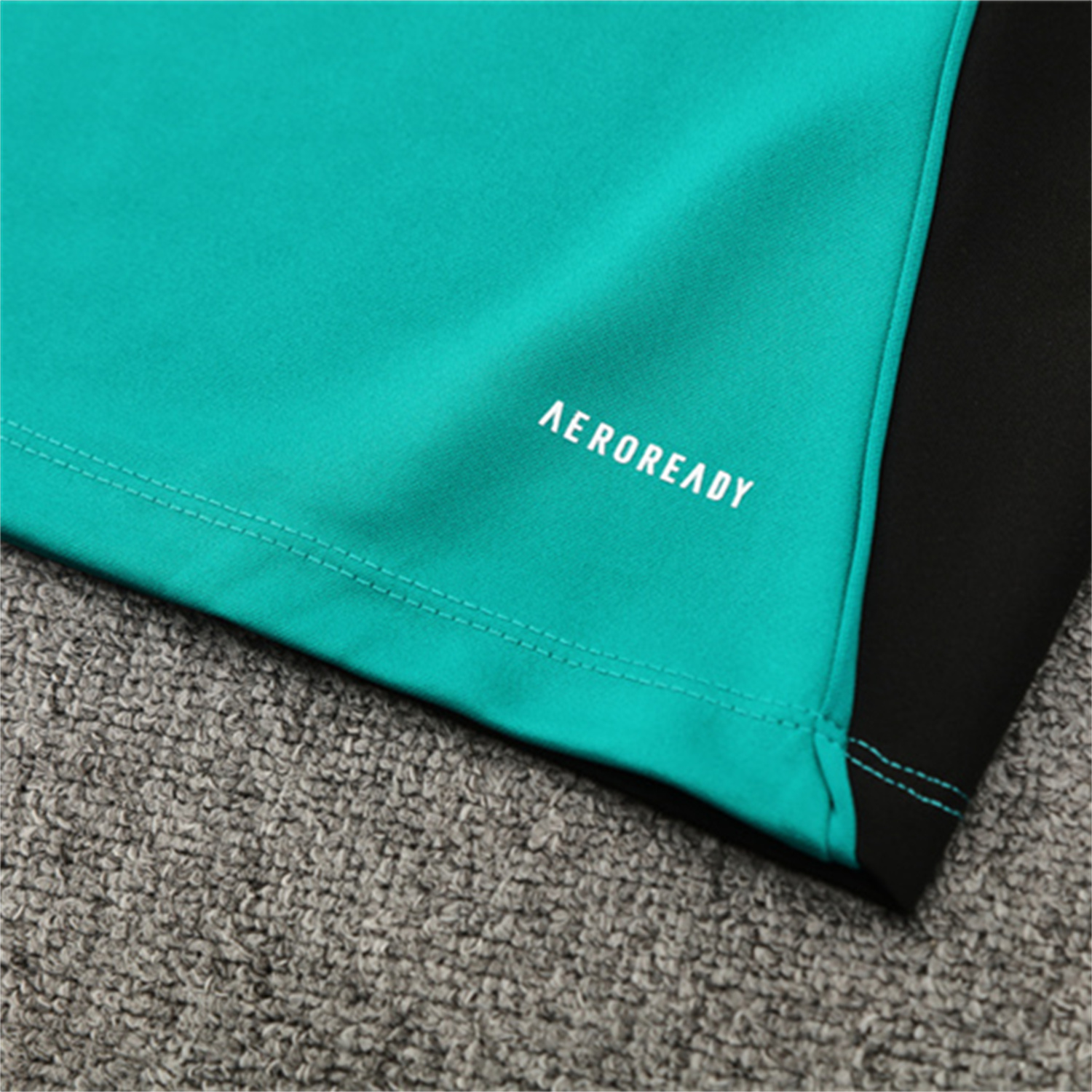 TKH-turbokithub-Liver.pool 25-26 Long Sleeve Training Set - Green Top & Black Pants
