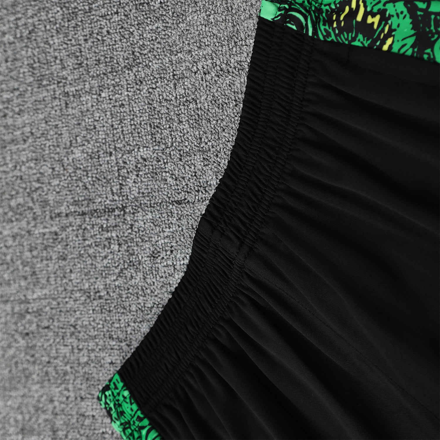 TKH-turbokithub-Brazil 25-26 Green Jesus Statue Short-Sleeve Training Set - Green Top & Black Shorts