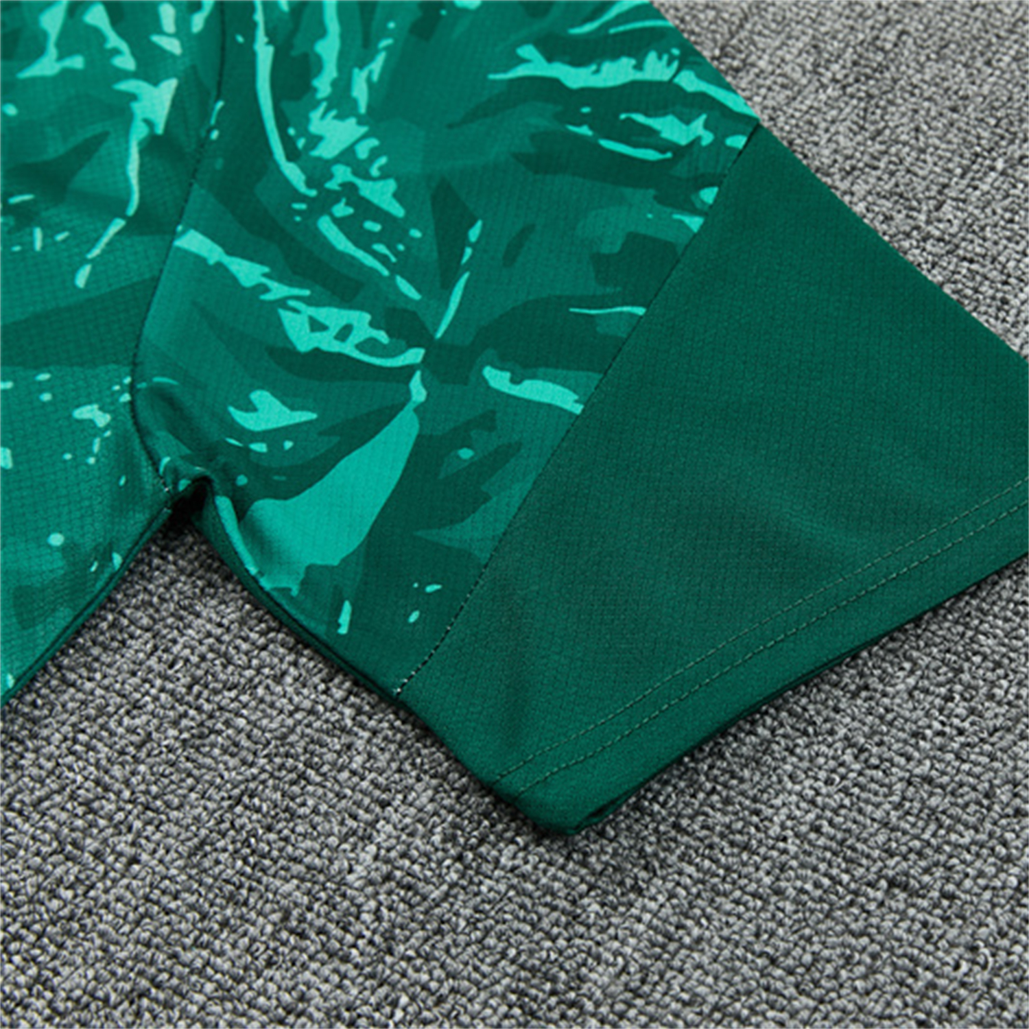 TKH-turbokithub-Real Madrid 26-27 Short-Sleeve Training Set - Green Camouflage Top & Green Shorts