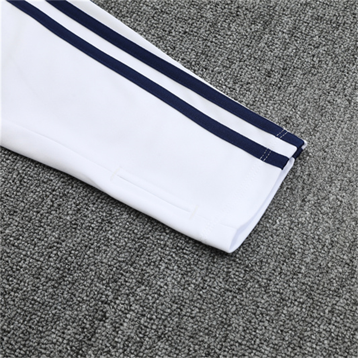 TKH-turbokithub-Real Madrid 25-26 Kids Long Sleeves Training Set - Green Line White Top and Blue Pants