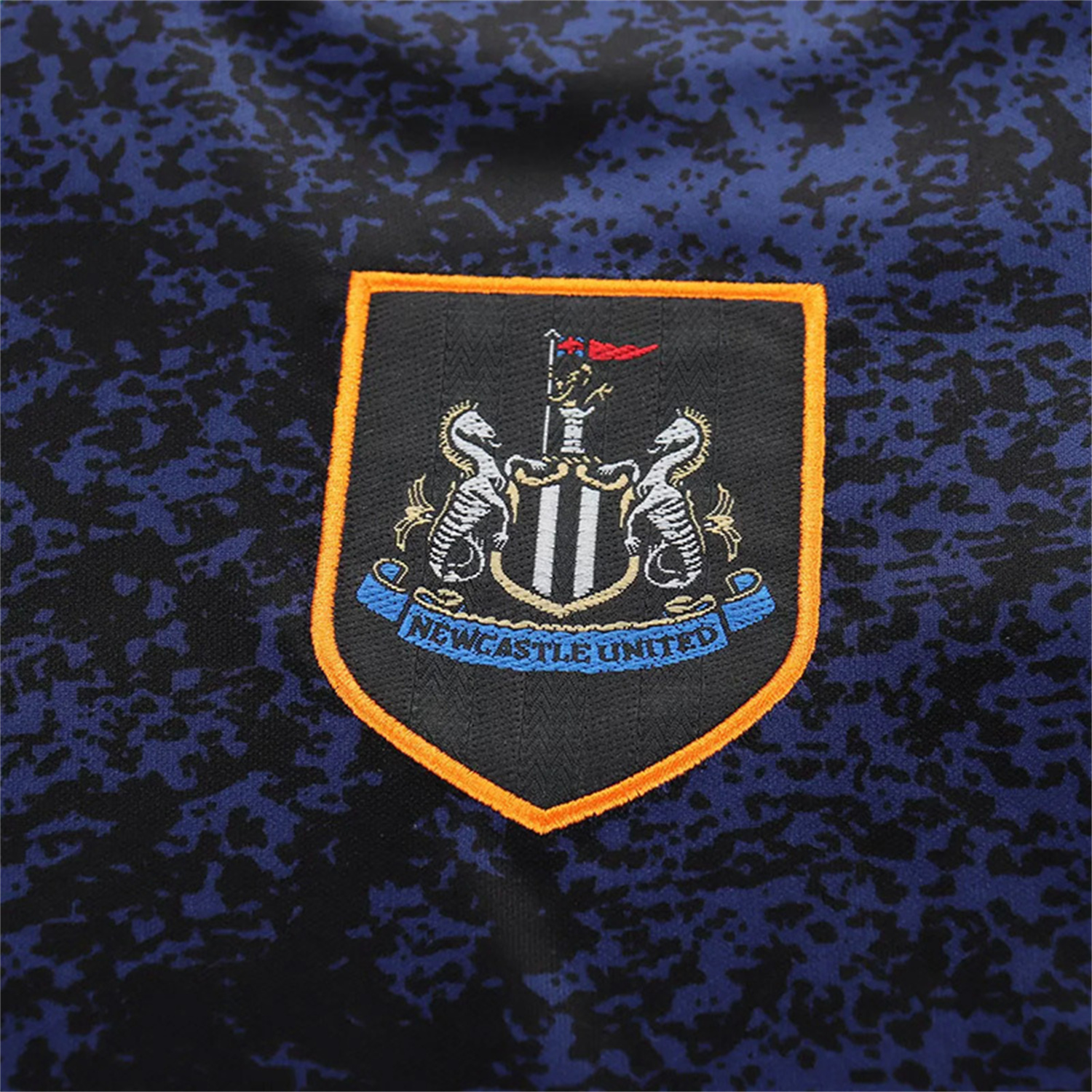TKH-turbokithub-Retro Newcastle United 1997-98 Away Kids Kit