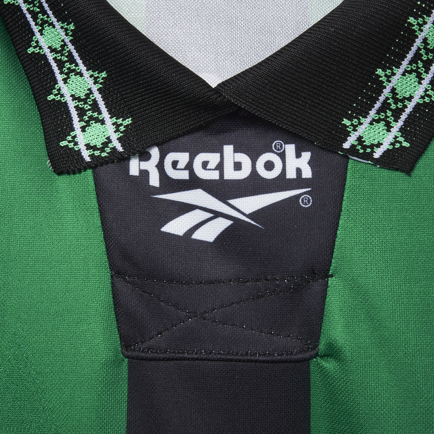 TKH-turbokithub-Retro Borussia Mönchengladbach 1995-96 Away Jersey