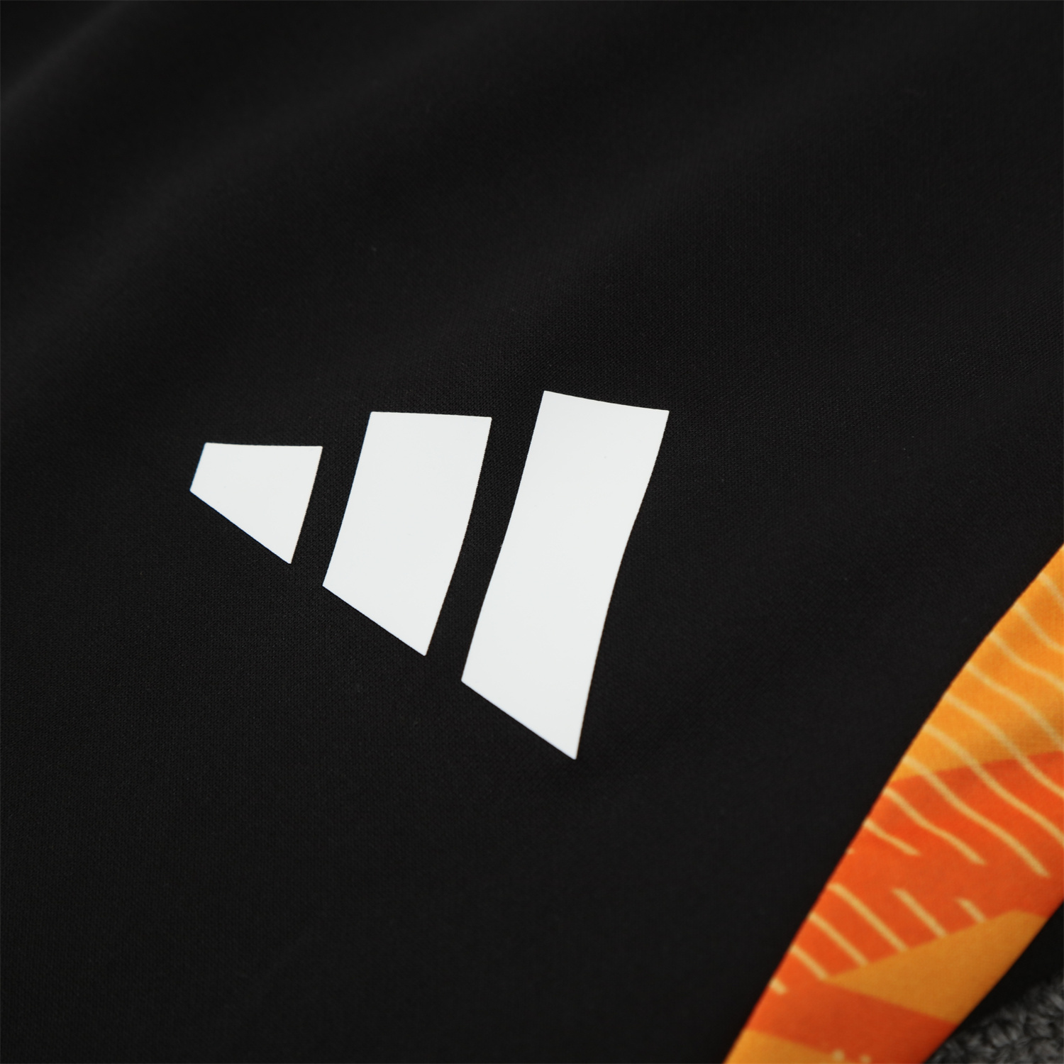 TKH-turbokithub-Atletico Mineiro 25-26 Long Sleeve Training Set - Yellow Top & Black Pants