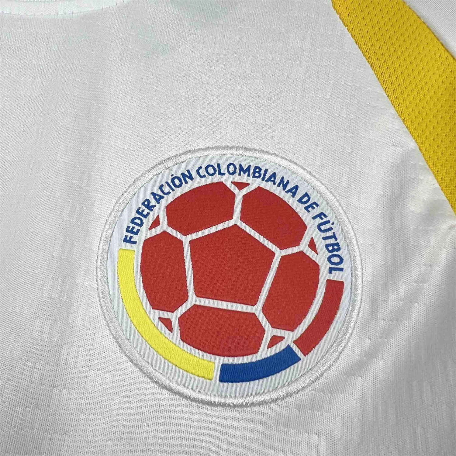 TKH-turbokithub-Colombia 2026 White Pre-Match Training Jersey - Fans Version