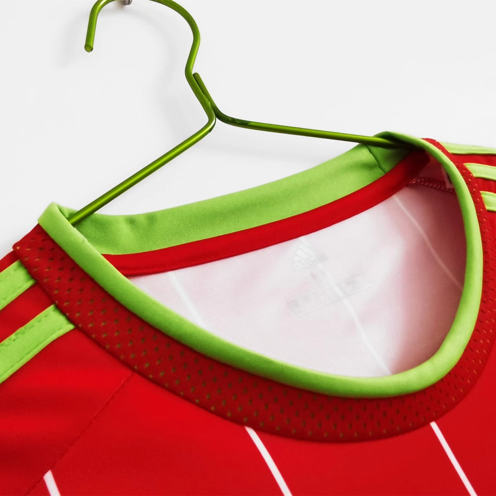 TKH-turbokithub-Retro Wales 2015 Home Stadium Jersey
