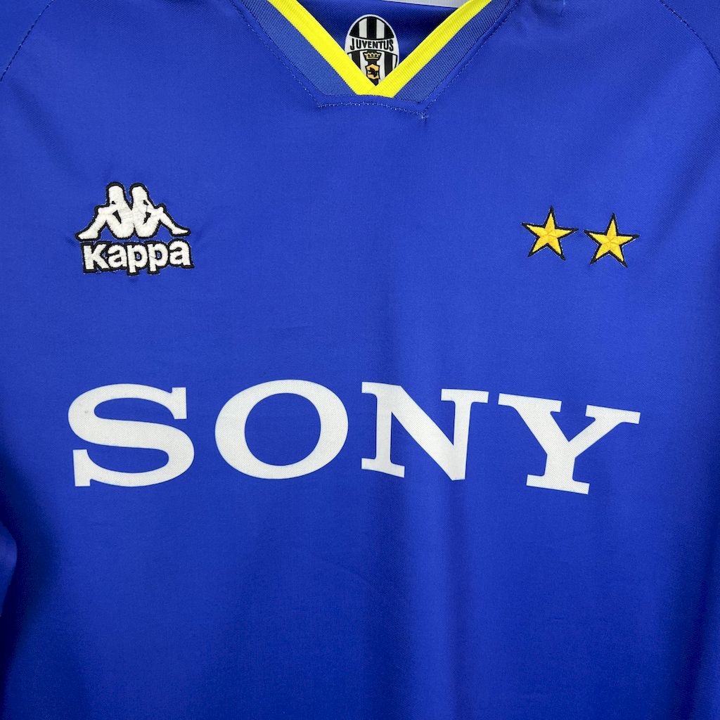 TKH-turbokithub-Retro Juventus 1996-97 Away Long Sleeves Jersey