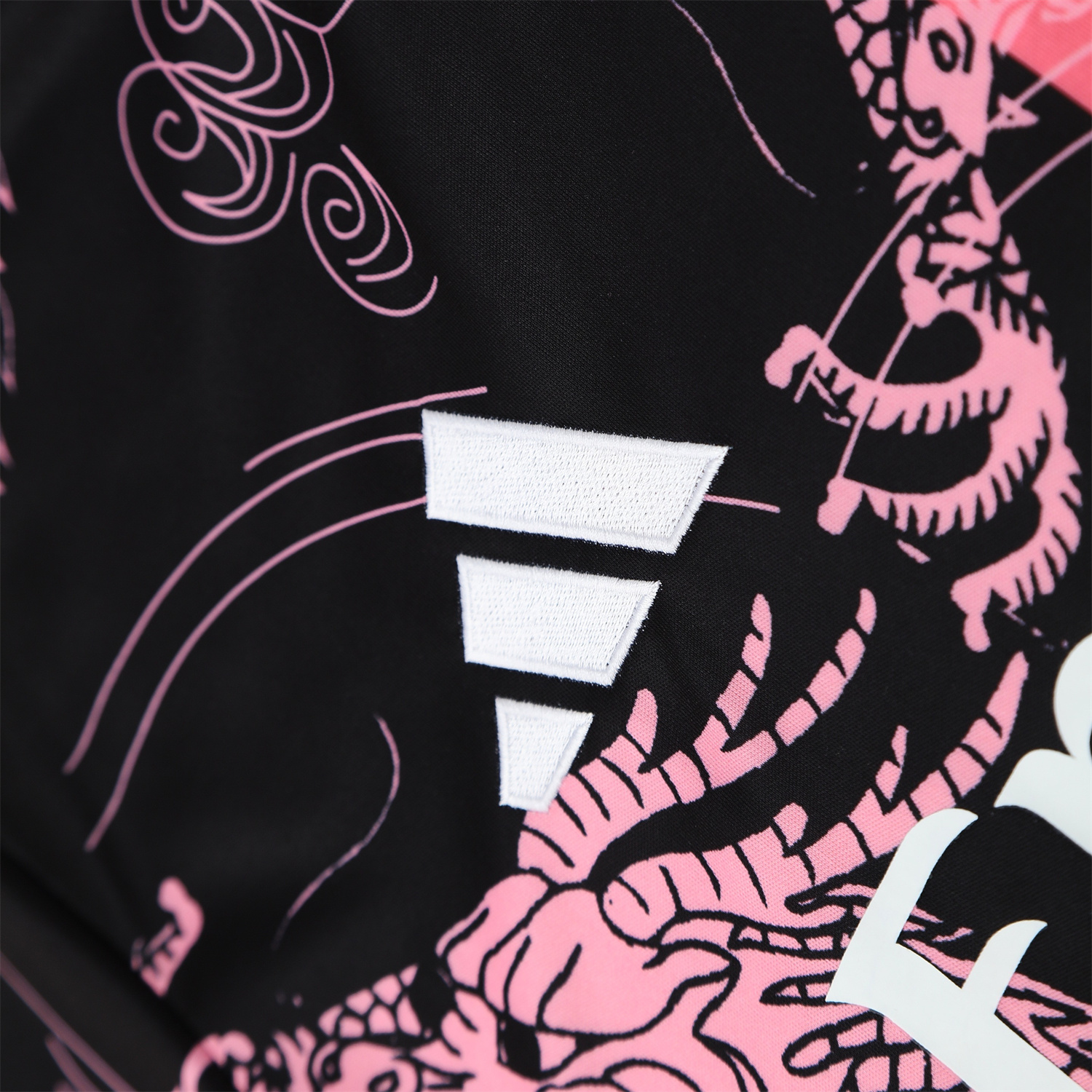 TKH-turbokithub-Real Madrid 25-26 Short-Sleeve Training Set - Pink-Black Dragon Top & Black-White Shorts