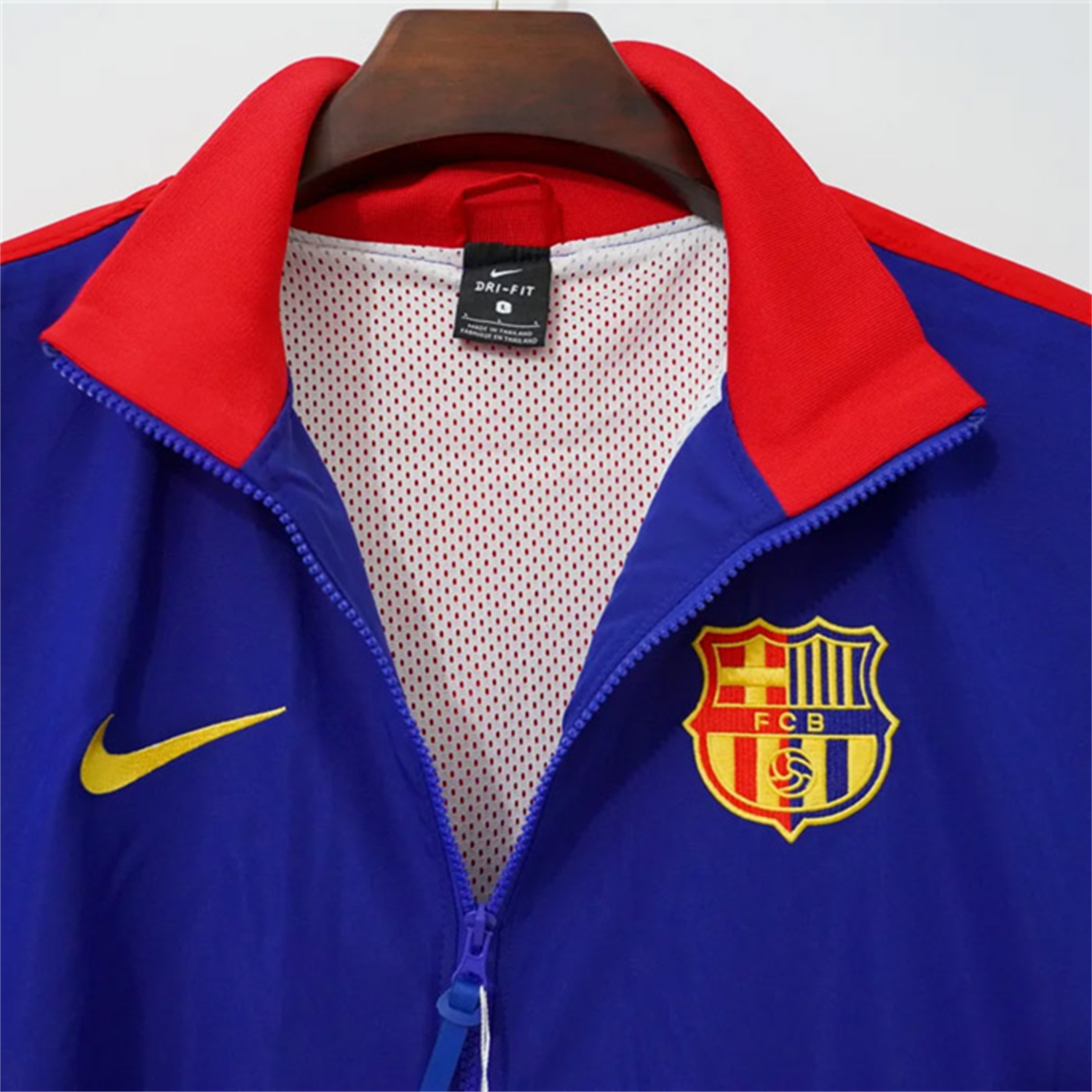 TKH-turbokithub-Retro Barcelona 24-25 Windbreaker Jacket - Blue Red