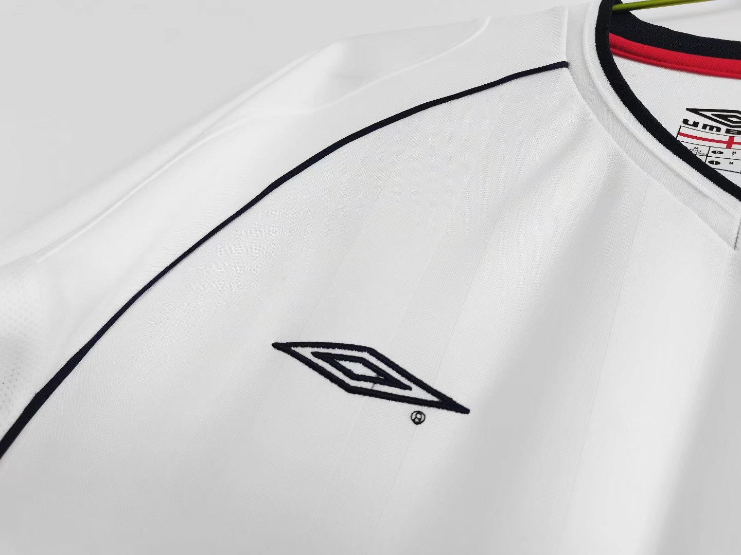 TKH-turbokithub-Retro England 2002 Home Stadium Jersey