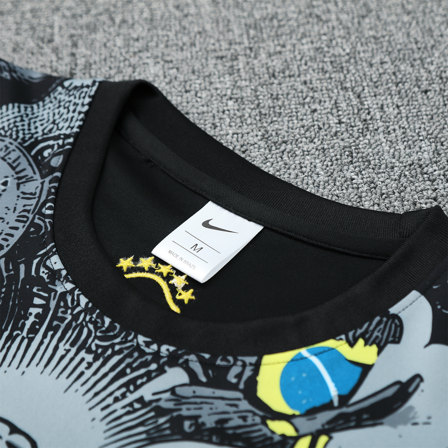 TKH-turbokithub-Brazil 25-26 Gray Jesus Statue Short-Sleeve Training Set - Gray Top & Black Shorts