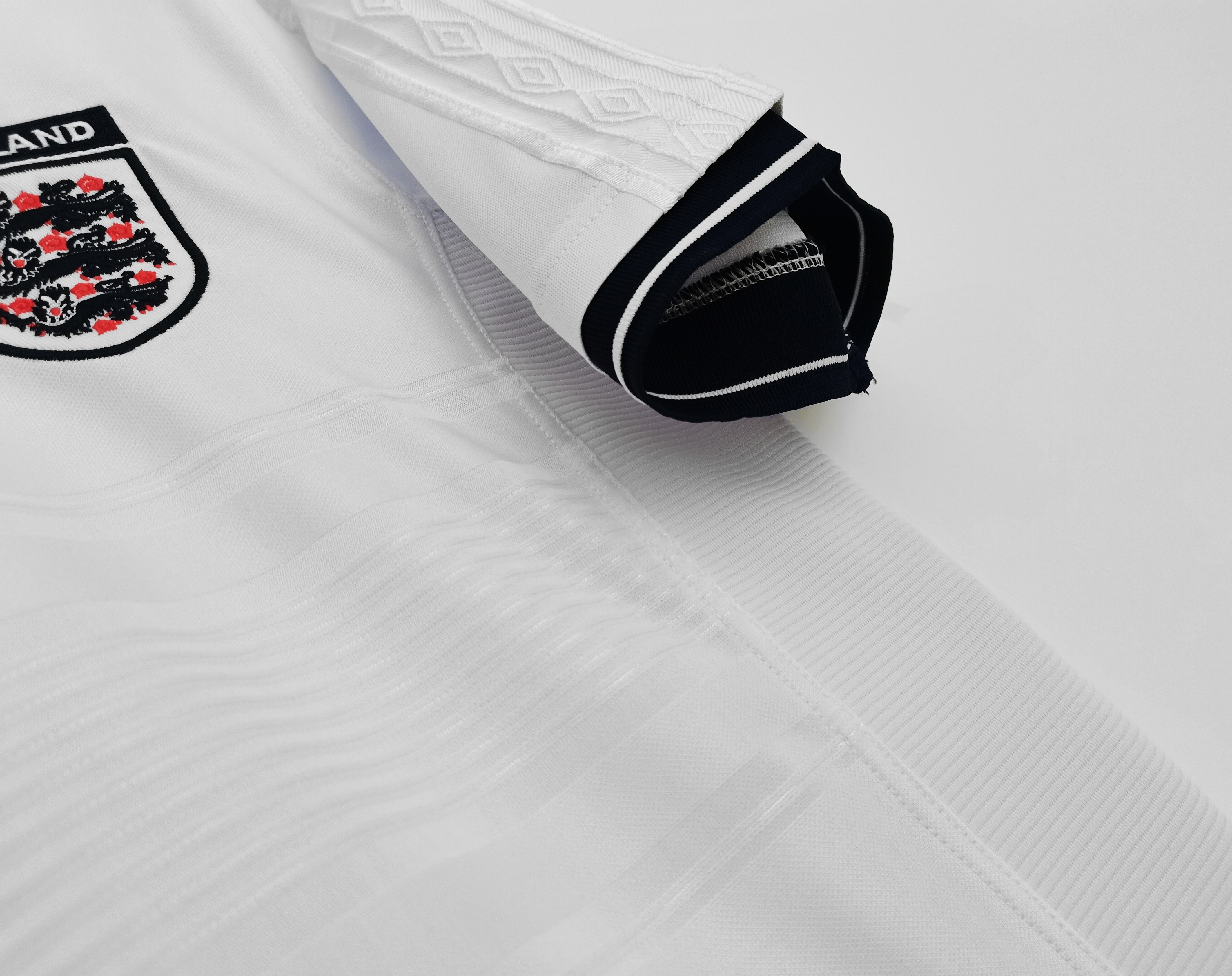 TKH-turbokithub-Retro England 2000 Home Stadium Jersey