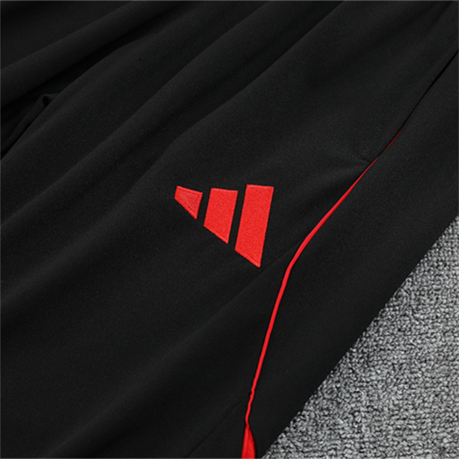 TKH-turbokithub-Bayern Munich 25-26 Long Sleeves Training Set - Green Top & Black Pants