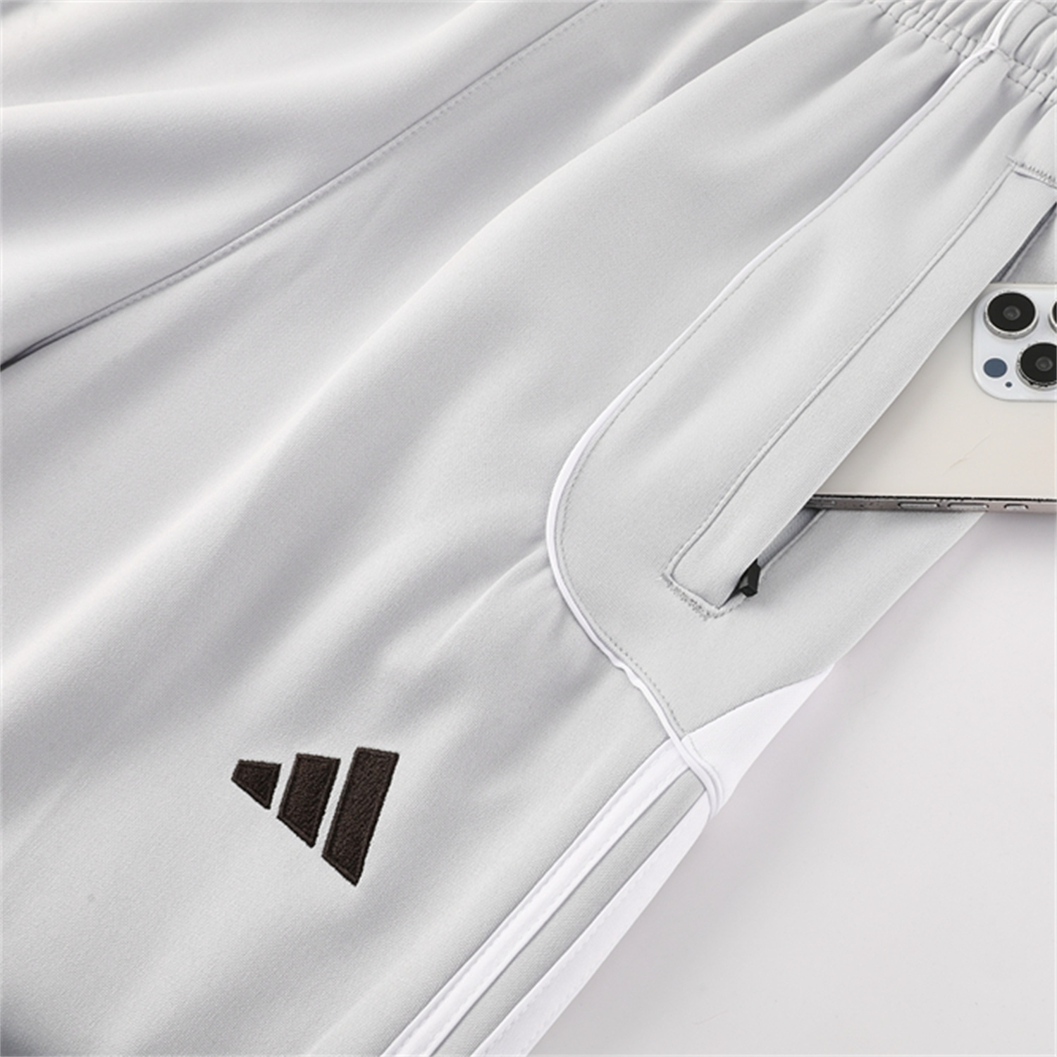 TKH-turbokithub-Real Madrid 25-26 Jacket Training Tracksuit - White Jackets & Light Grey Pants