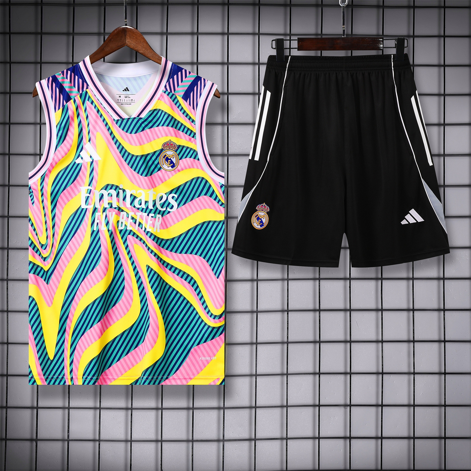 TKH-turbokithub-Real Madrid 25-26 Vest Training Set - Colorful Vest & Black Shorts